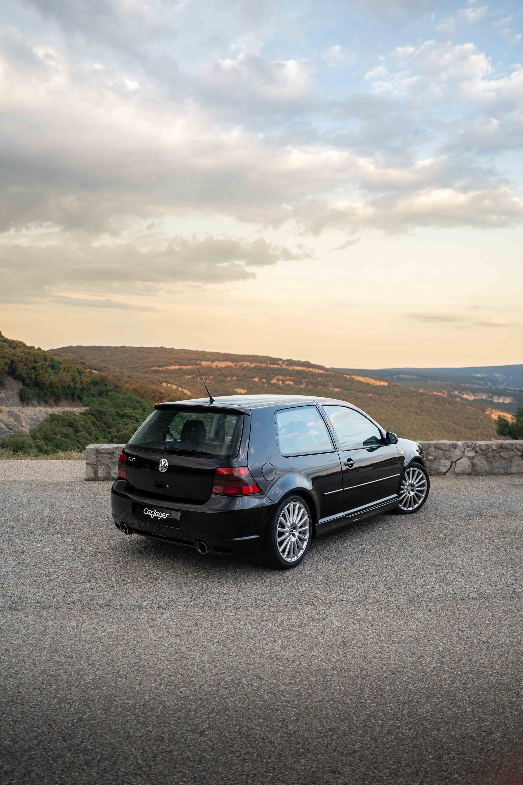 Volkswagen Golf  R32