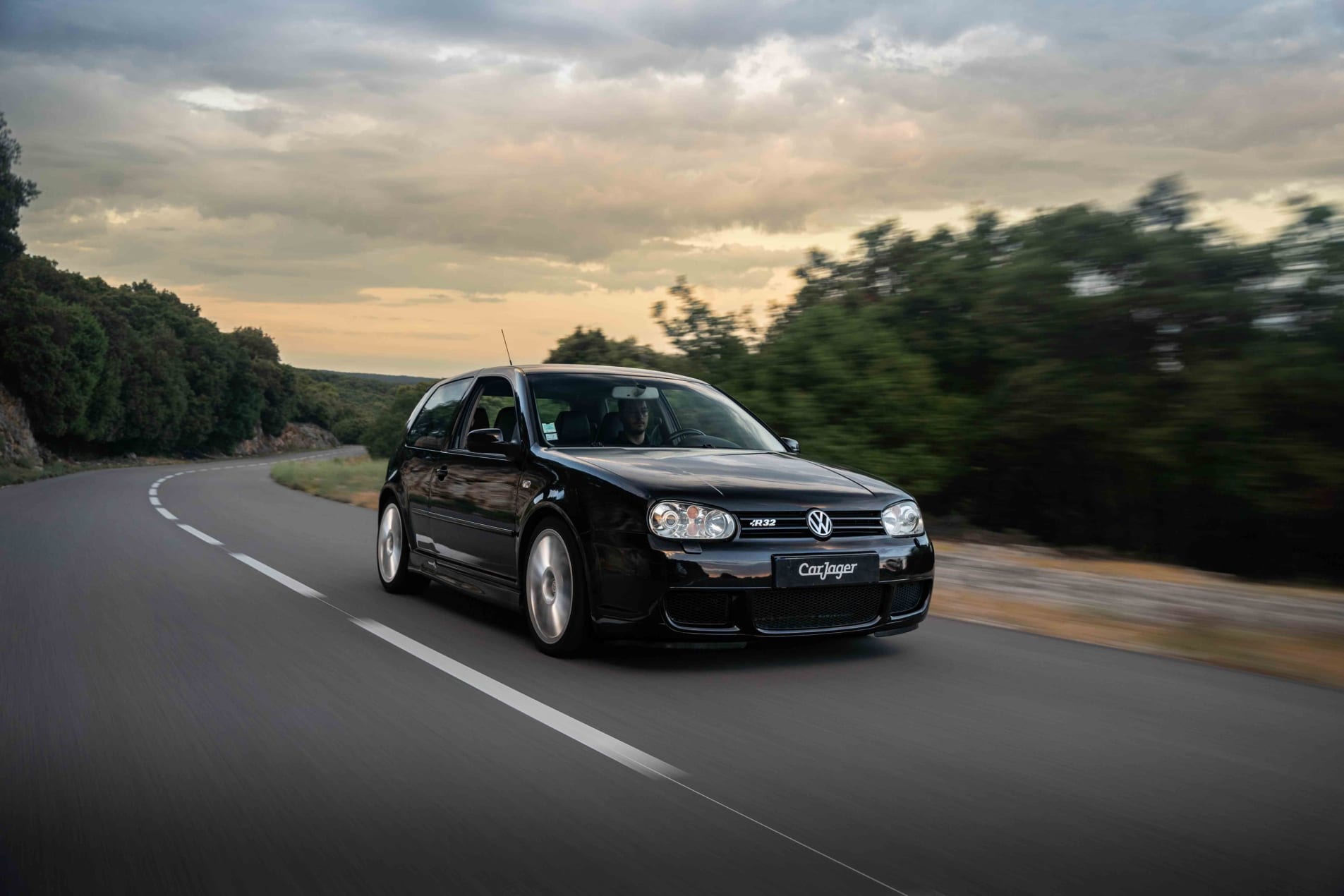 VOLKSWAGEN Golf 4 (iv)  R32 coupé hatchback 2003