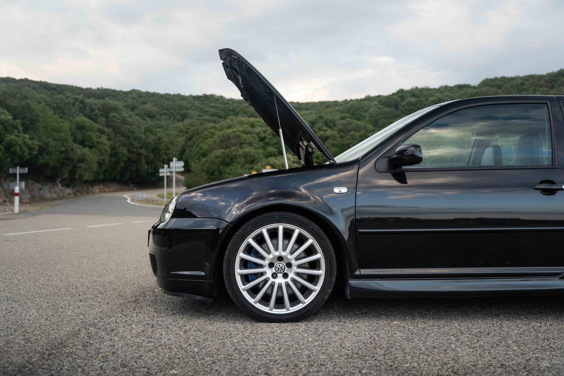 VOLKSWAGEN Golf 4 (iv)  R32 2003