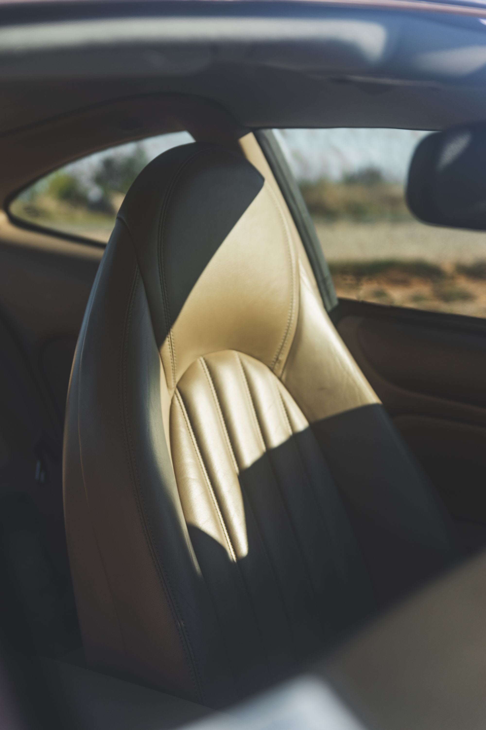 JAGUAR Xkr X100 4.0 2000 used interior (1)