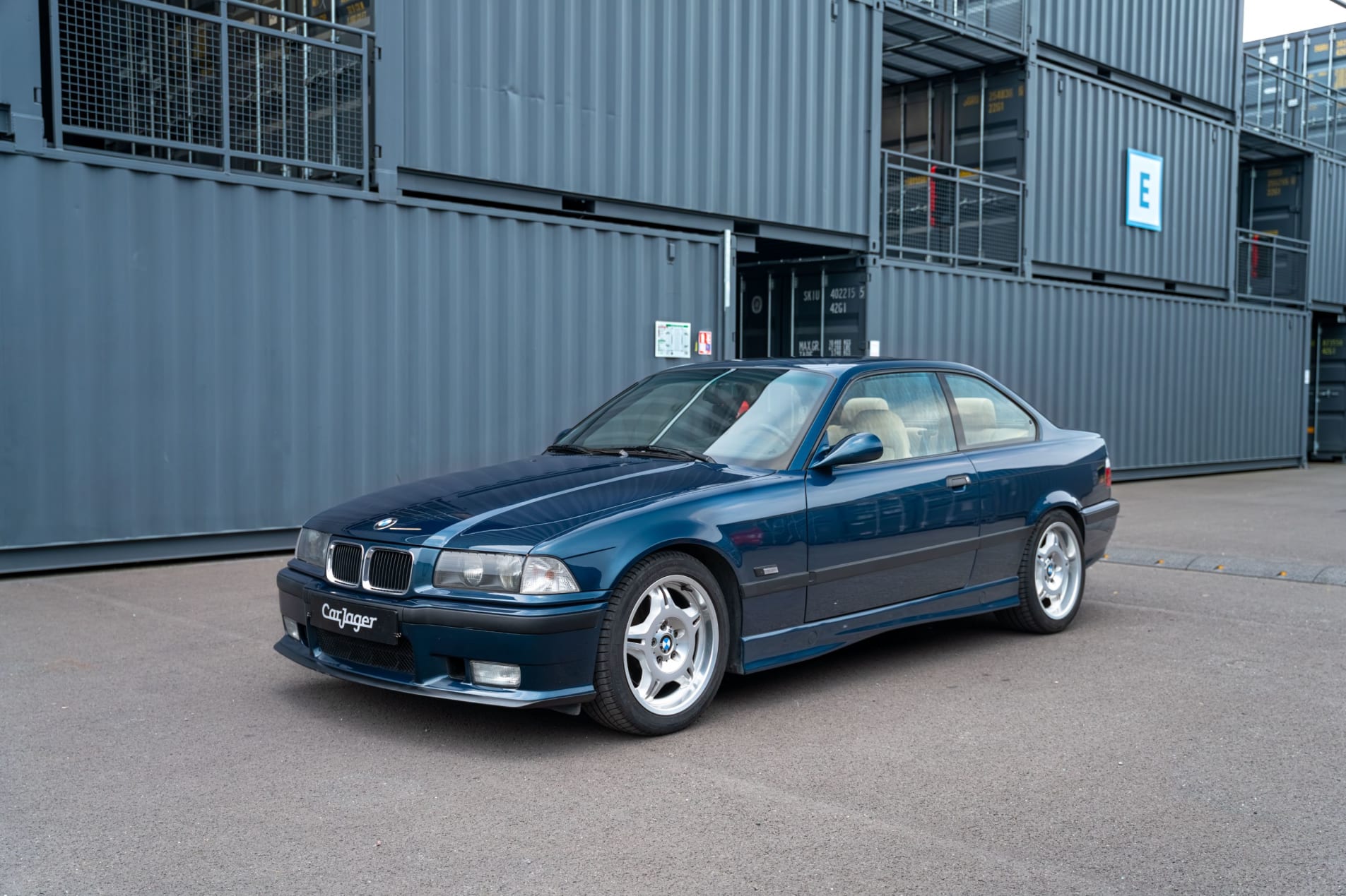 Photo BMW M3 E36 3.2L Individual 1997