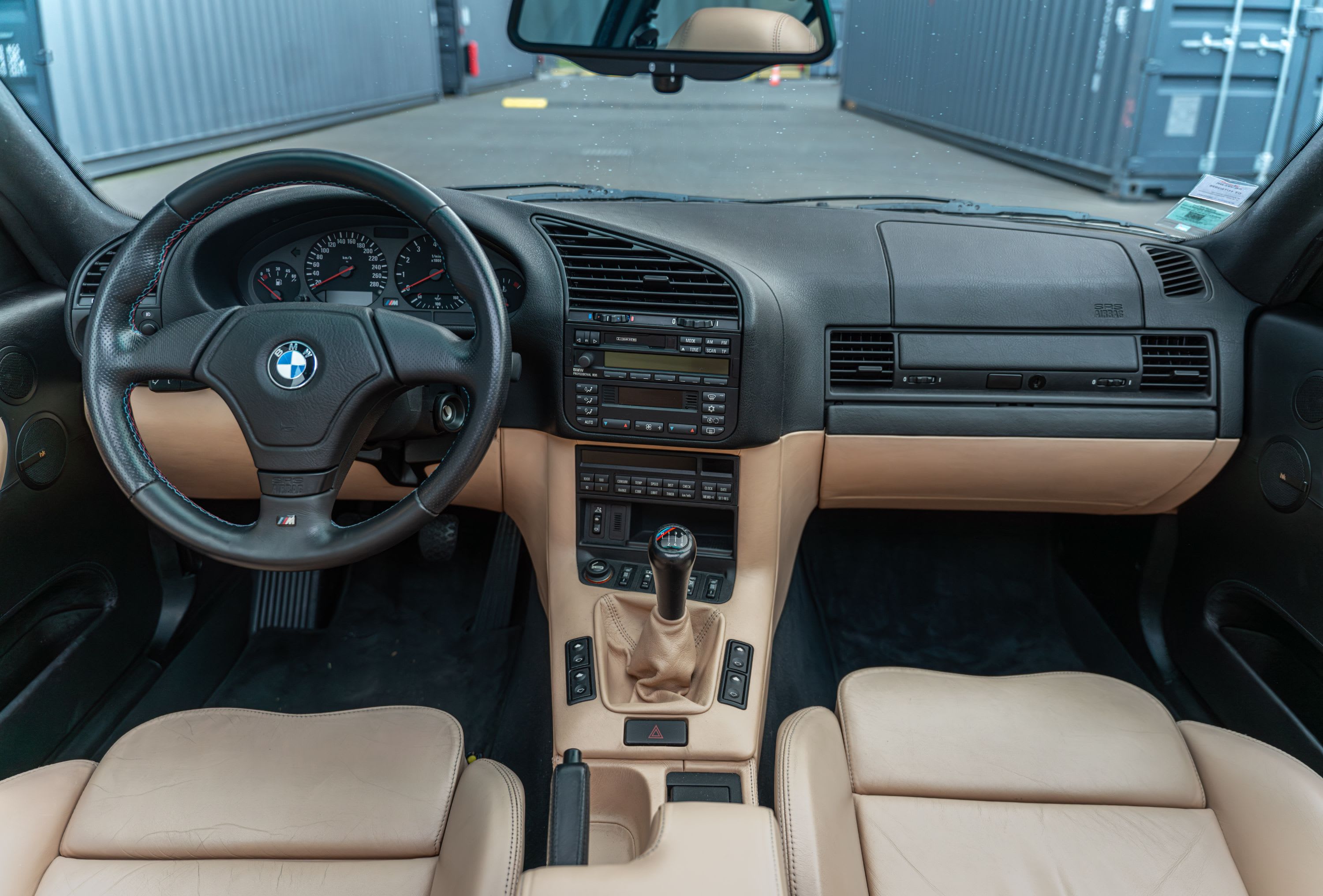 BMW M3 E36 Individual 1997 used interior (1)