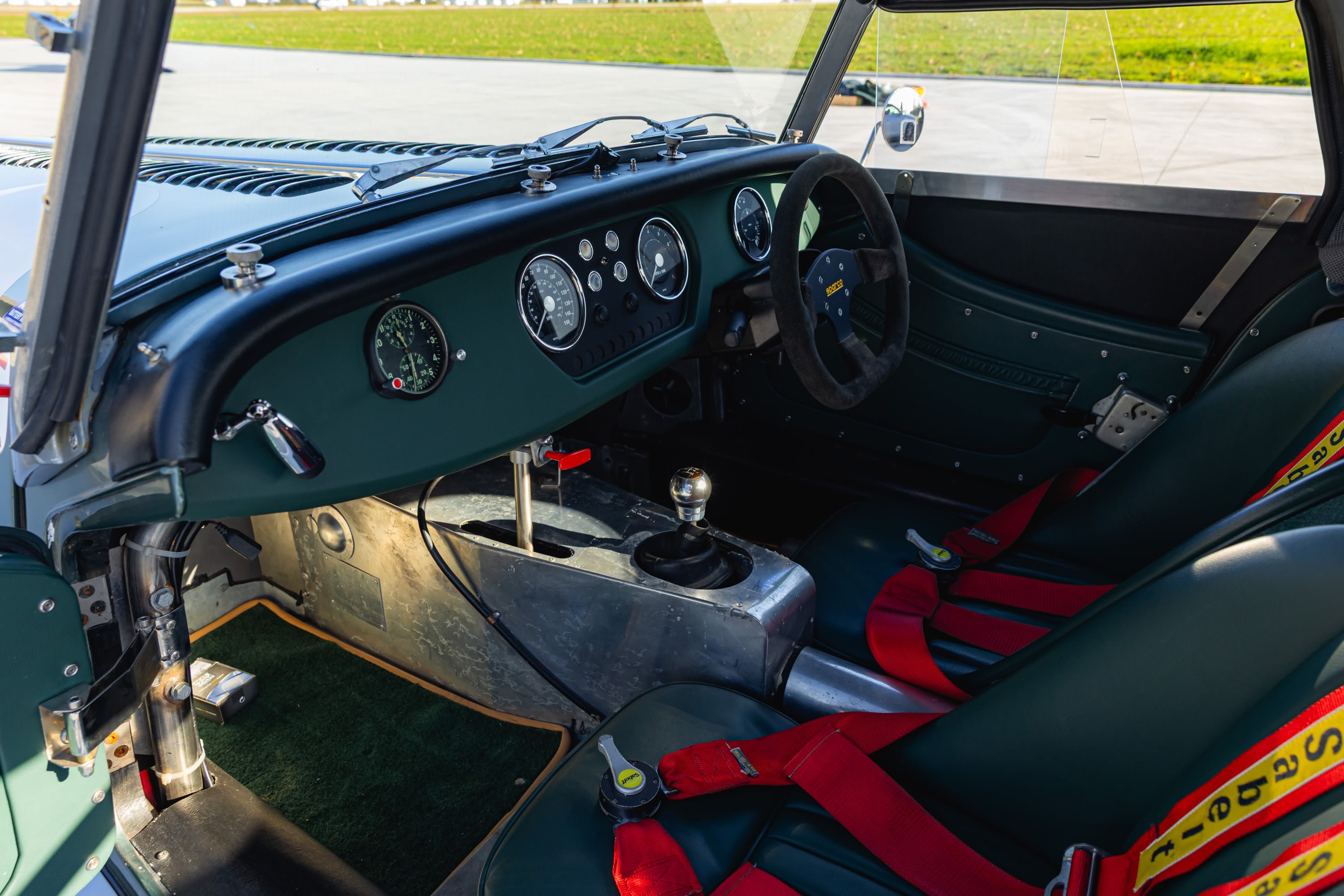 MORGAN V6 2008 used interior (1)