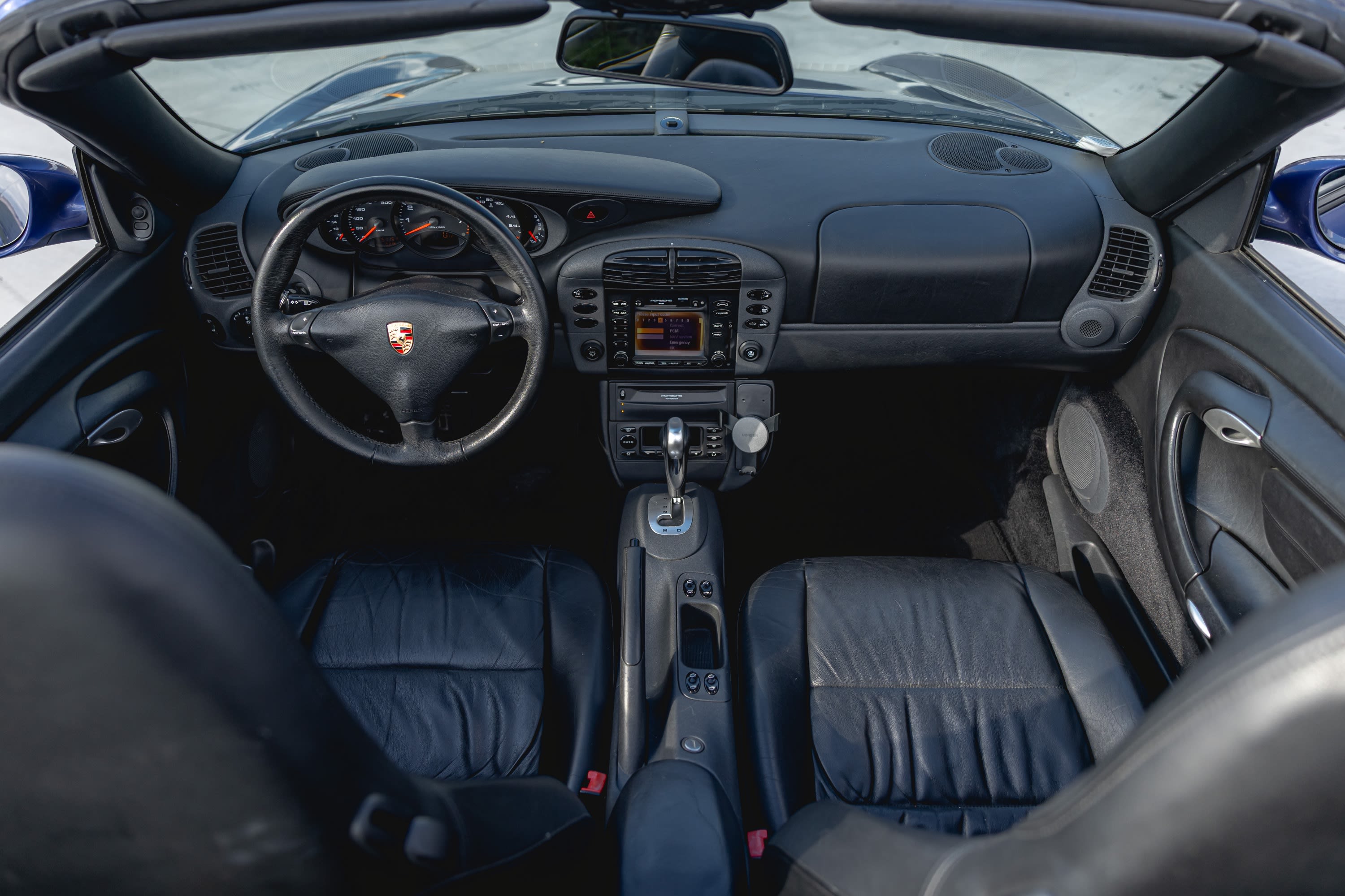 PORSCHE 911 996 Carrera Cabriolet 1999 occasion intérieur (1)