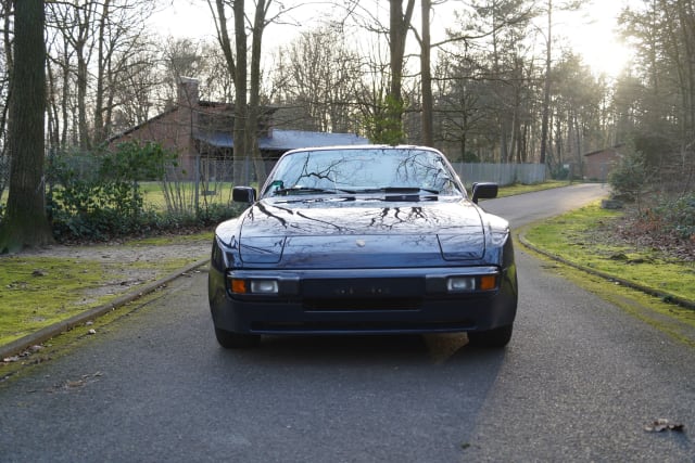Porsche 944 S 