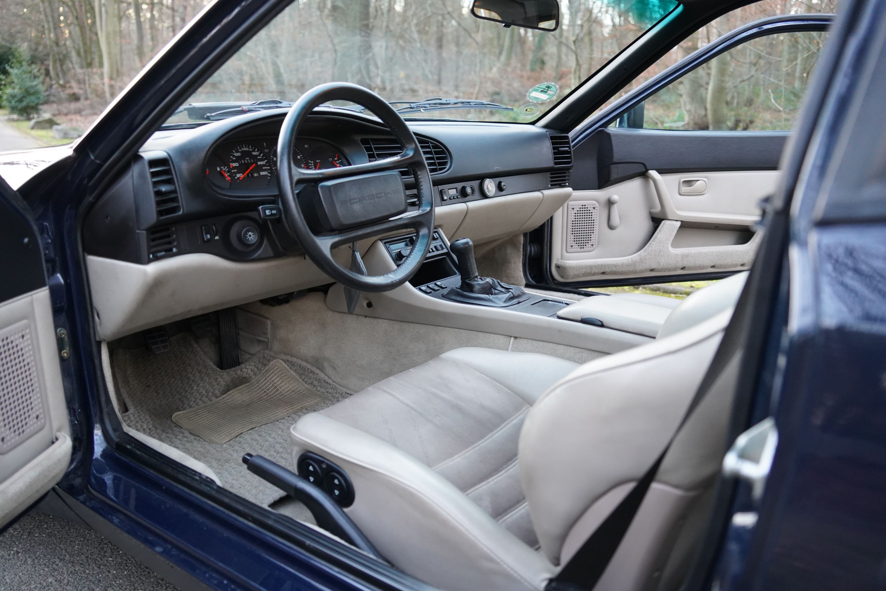 PORSCHE 944 S 1987 occasion intérieur (1)