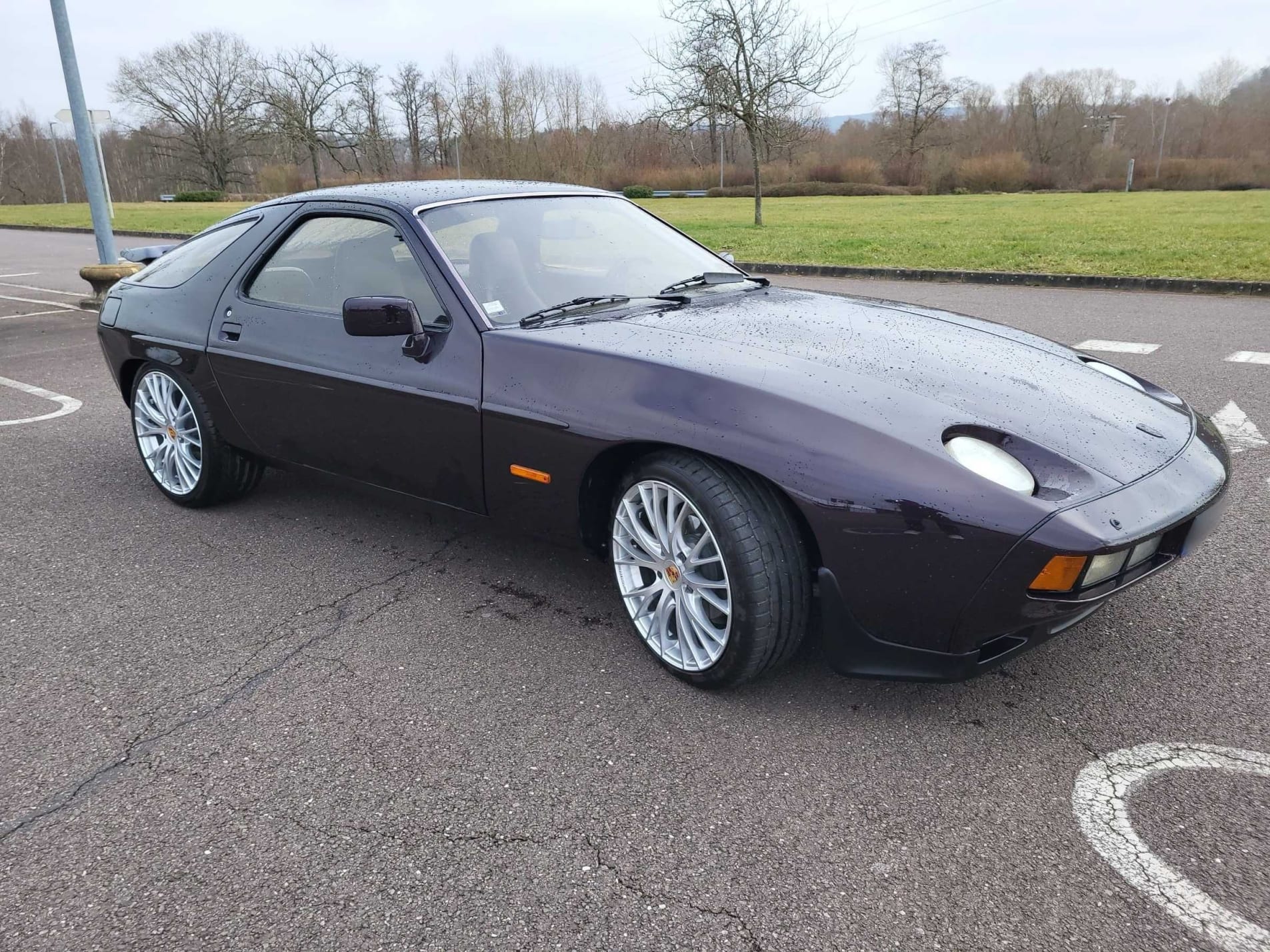 PORSCHE 928 1981