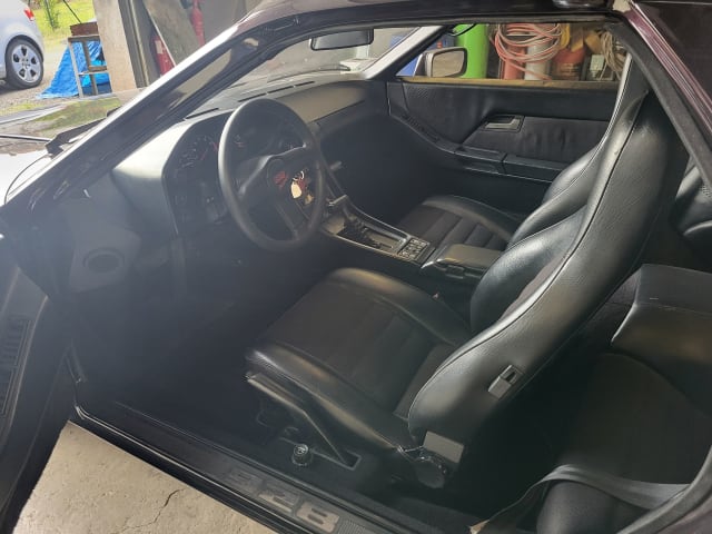 Porsche 928