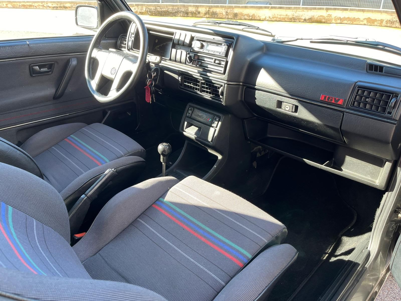 VOLKSWAGEN Golf Ii Gti 16s Match 1989 occasion intérieur (1)