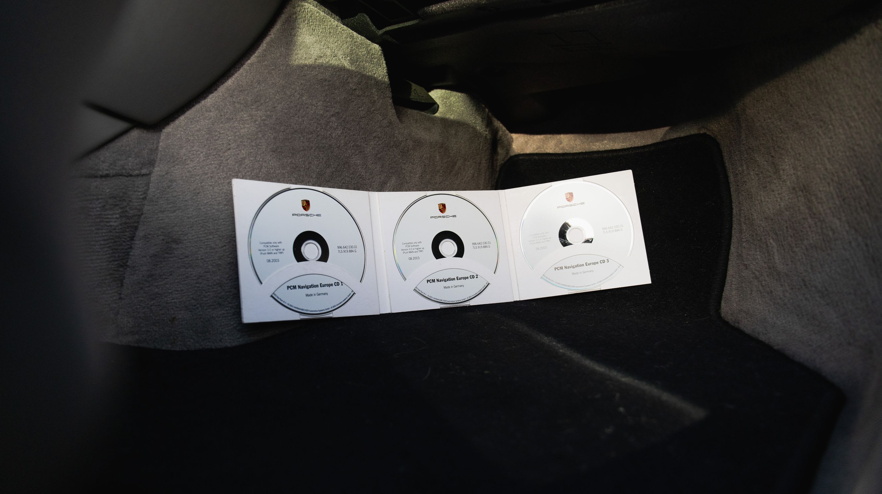 PORSCHE 911 996.2 3.6 Carrera 4s Cabriolet 2004 used details (1)