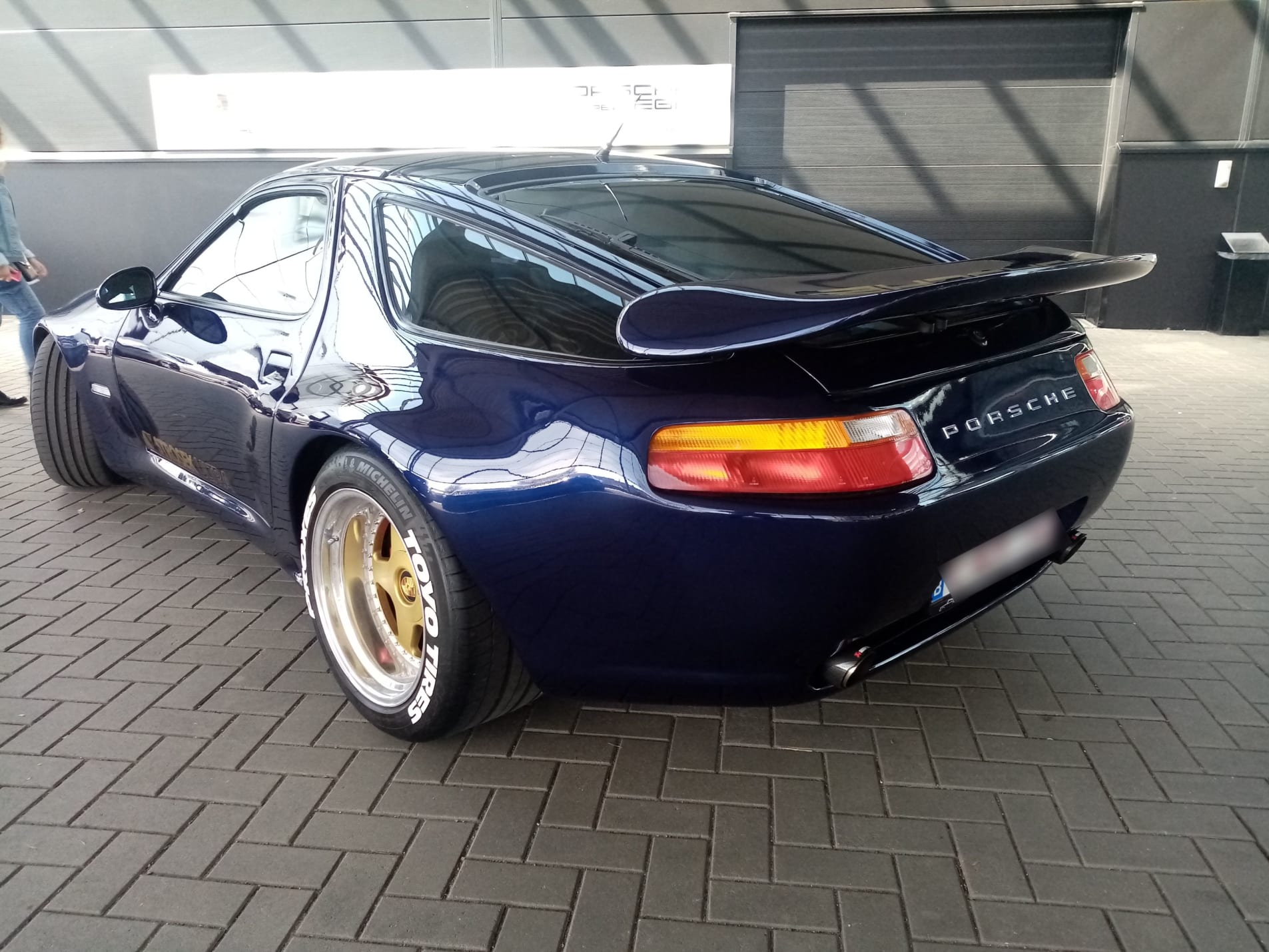 PORSCHE 928 Strosek Ultra 1988