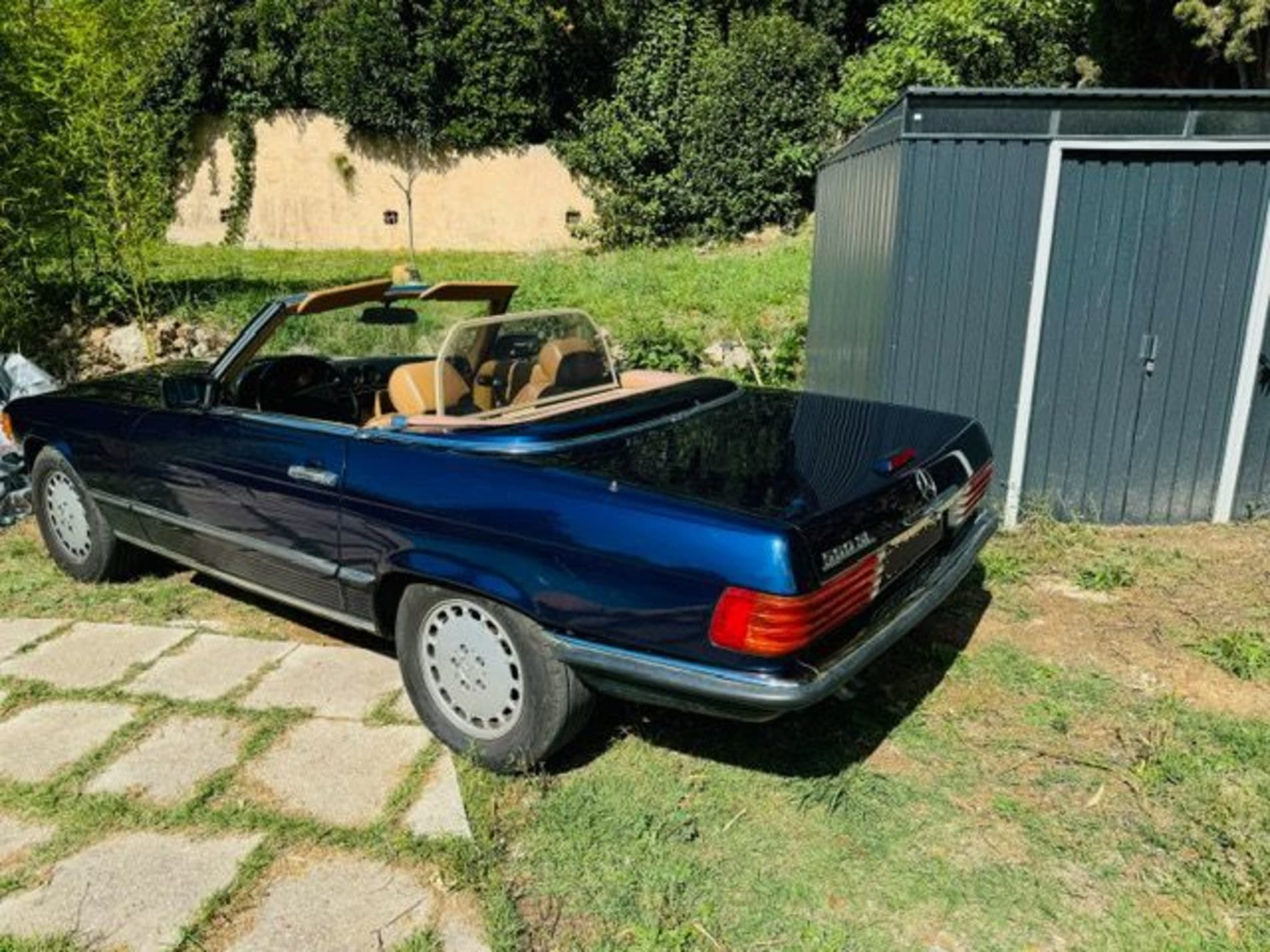 MERCEDES-BENZ 560 sl R107 1988