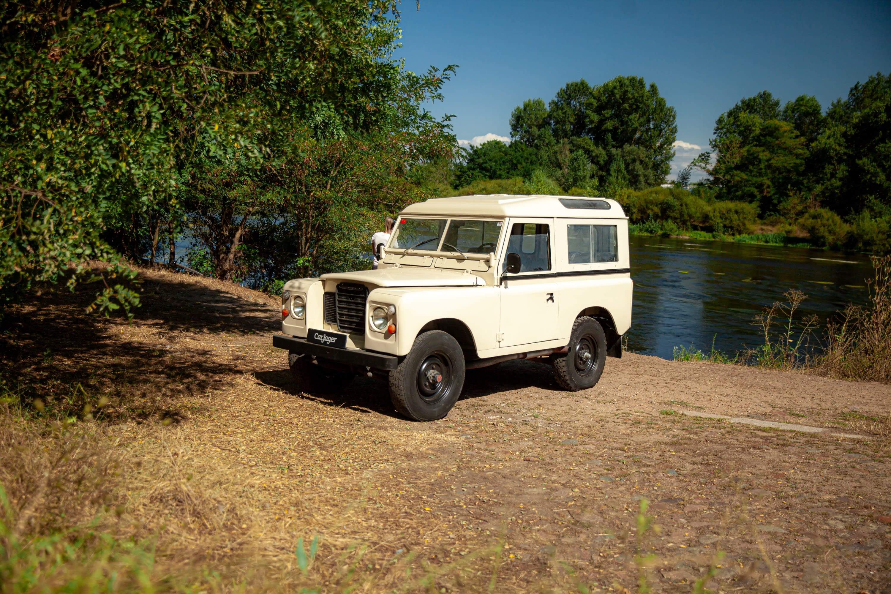 Land Rover Santana 90