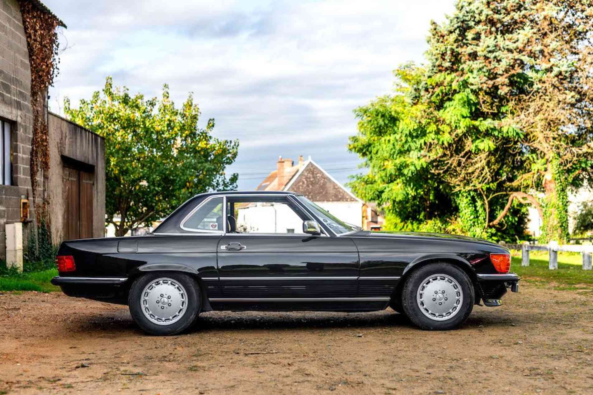 MERCEDES-BENZ 560 sl 1987