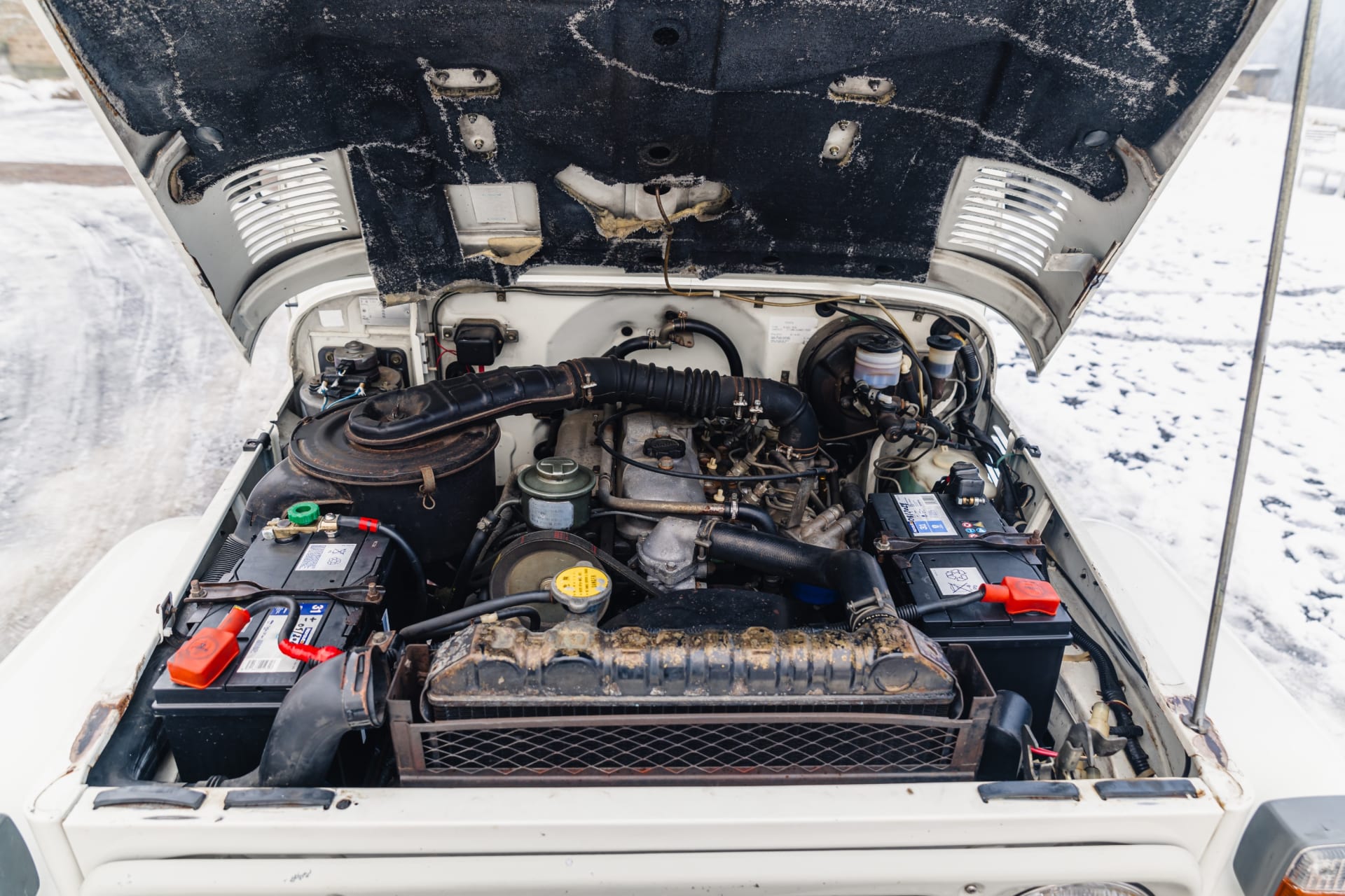 TOYOTA Land Cruiser Bj 42 1984 occasion mécanique (1)