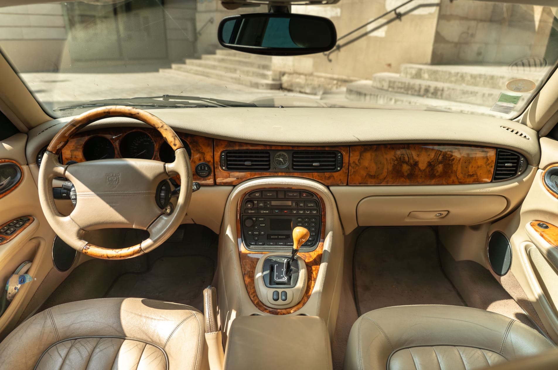 JAGUAR Xj8 3.2 x308 sovereign 2002