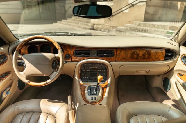 Jaguar Xj8 3.2 X308 Sovereign