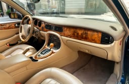 JAGUAR Xj8 3.2 x308 sovereign 2002