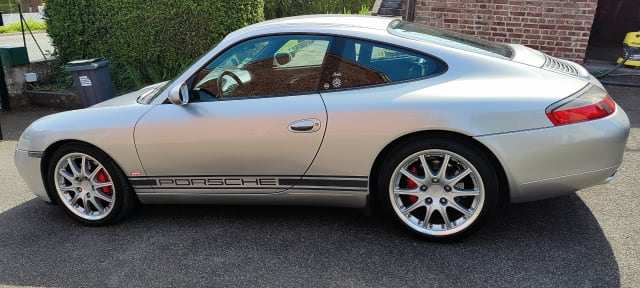 Porsche 911 996 Carrera 4