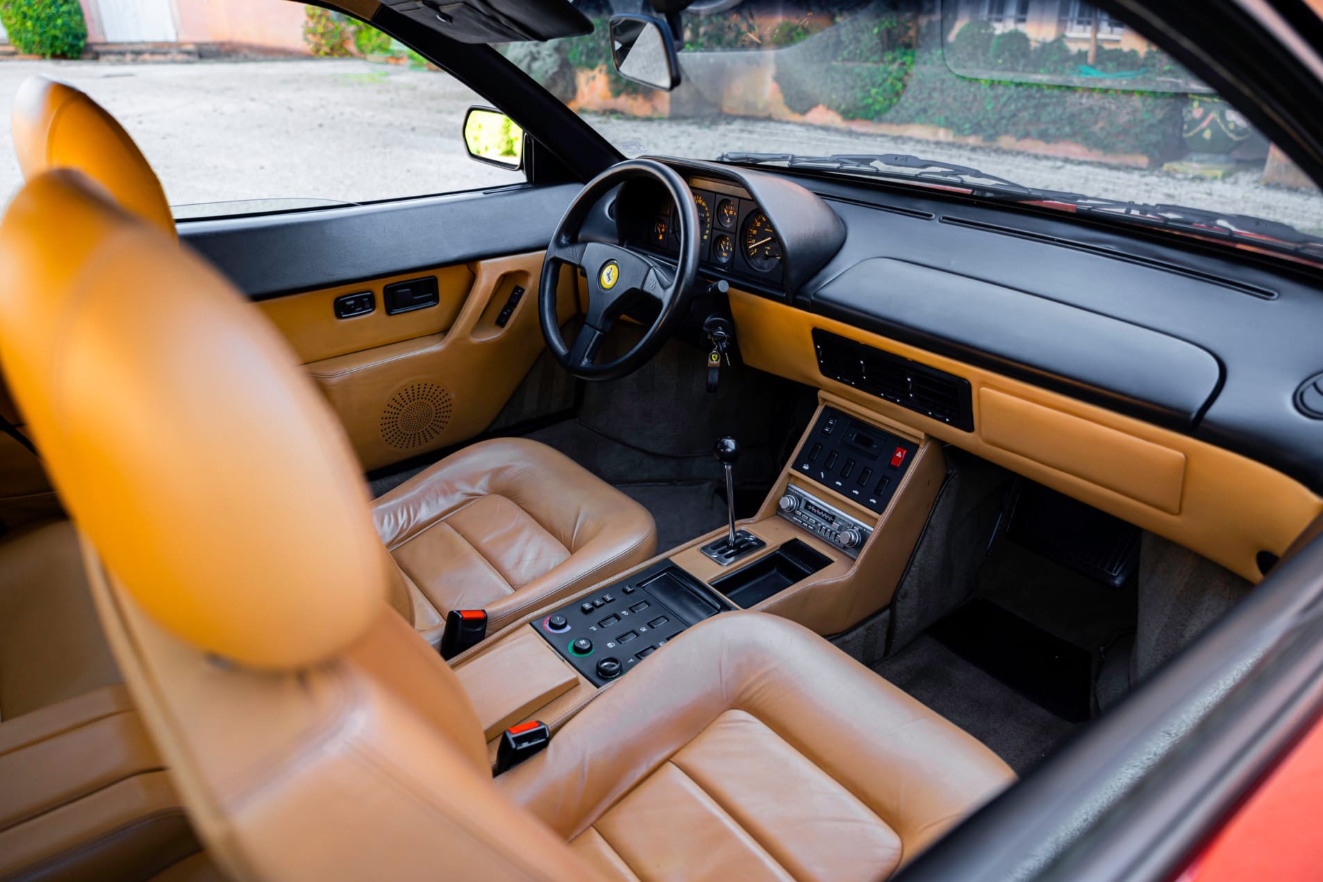 FERRARI Mondial t 3.4 1989