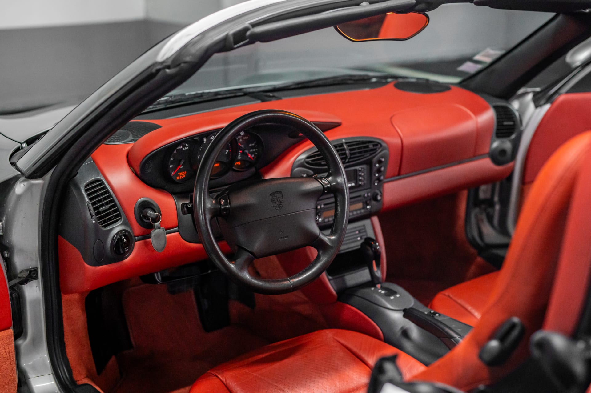 PORSCHE Boxster 986 1998 occasion intérieur (1)