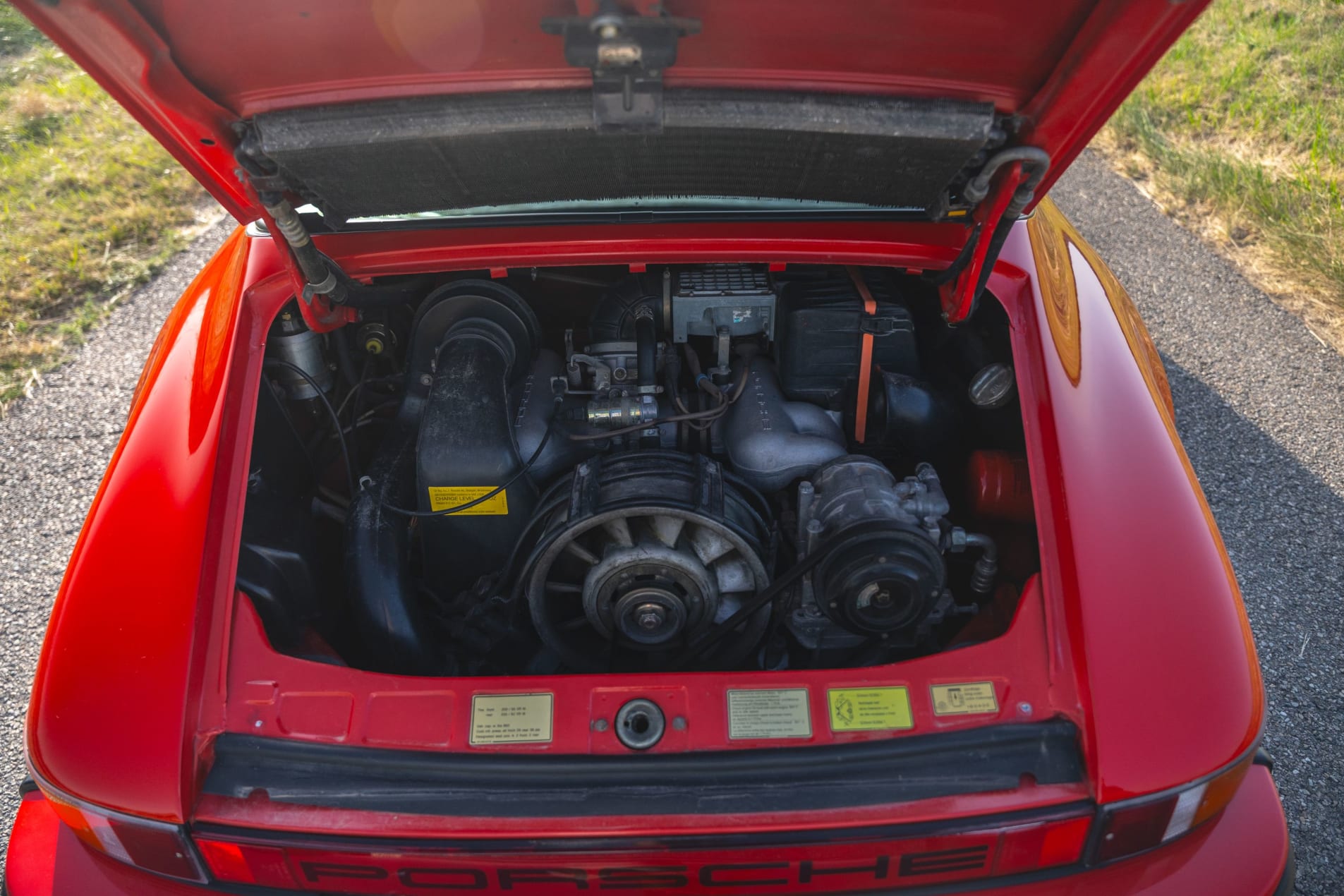 PORSCHE 911  Série G 3.2 Targa 1986