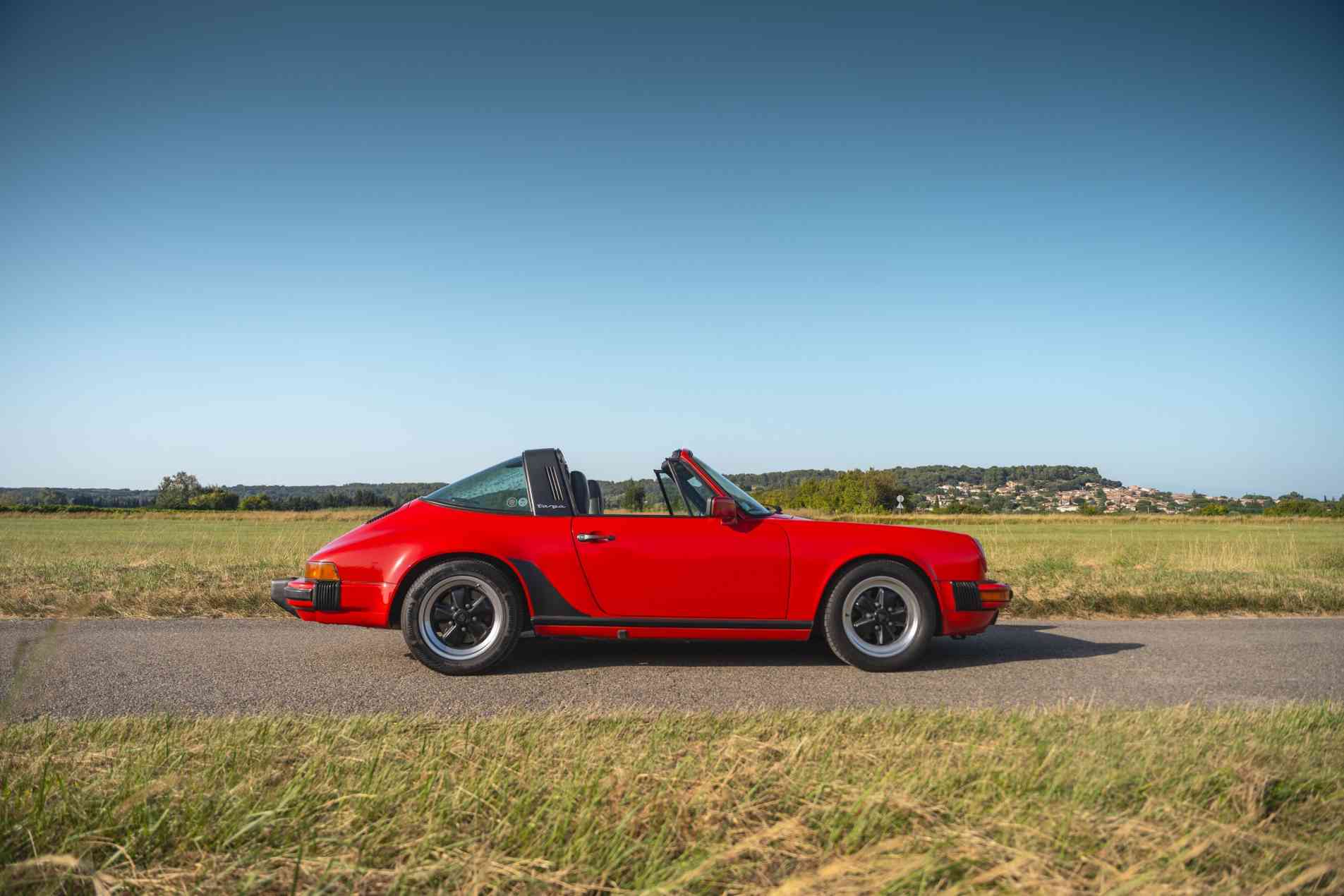 PORSCHE 911  Série G 3.2 Targa 1986