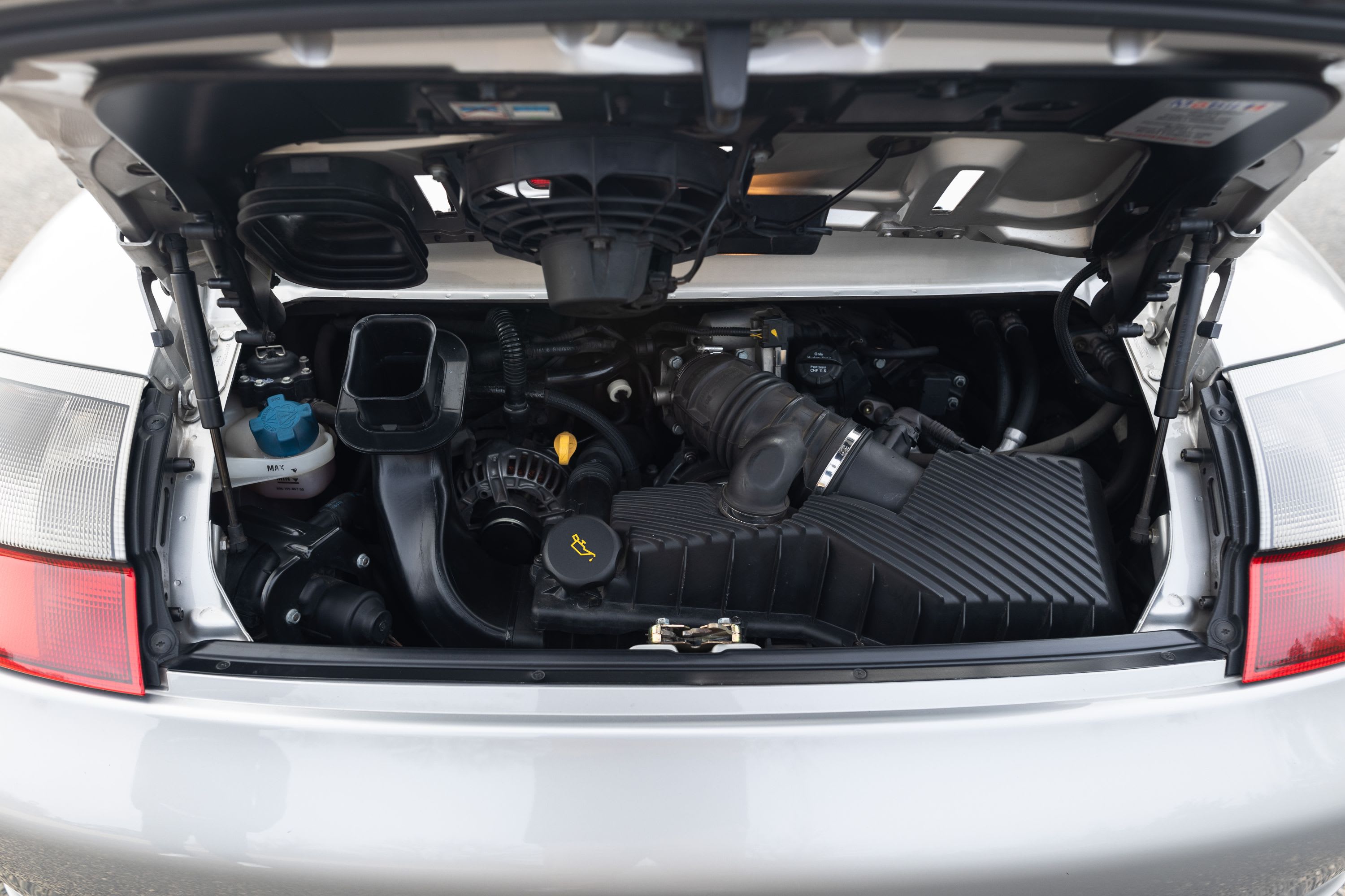 PORSCHE 911 996.2 Carrera 4s 2003 occasion mécanique (1)