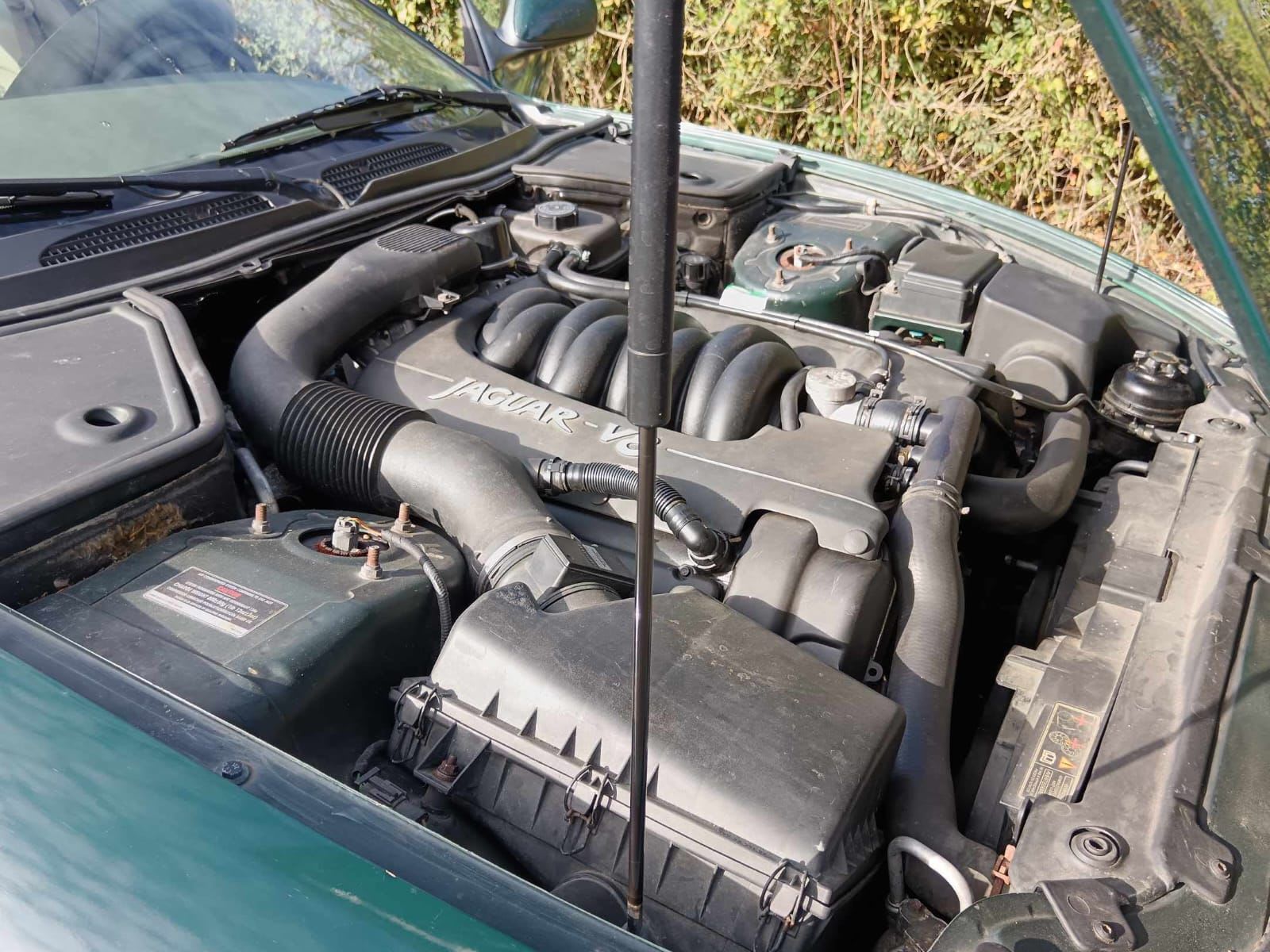 JAGUAR Xk8 X100 1997 occasion mécanique (1)