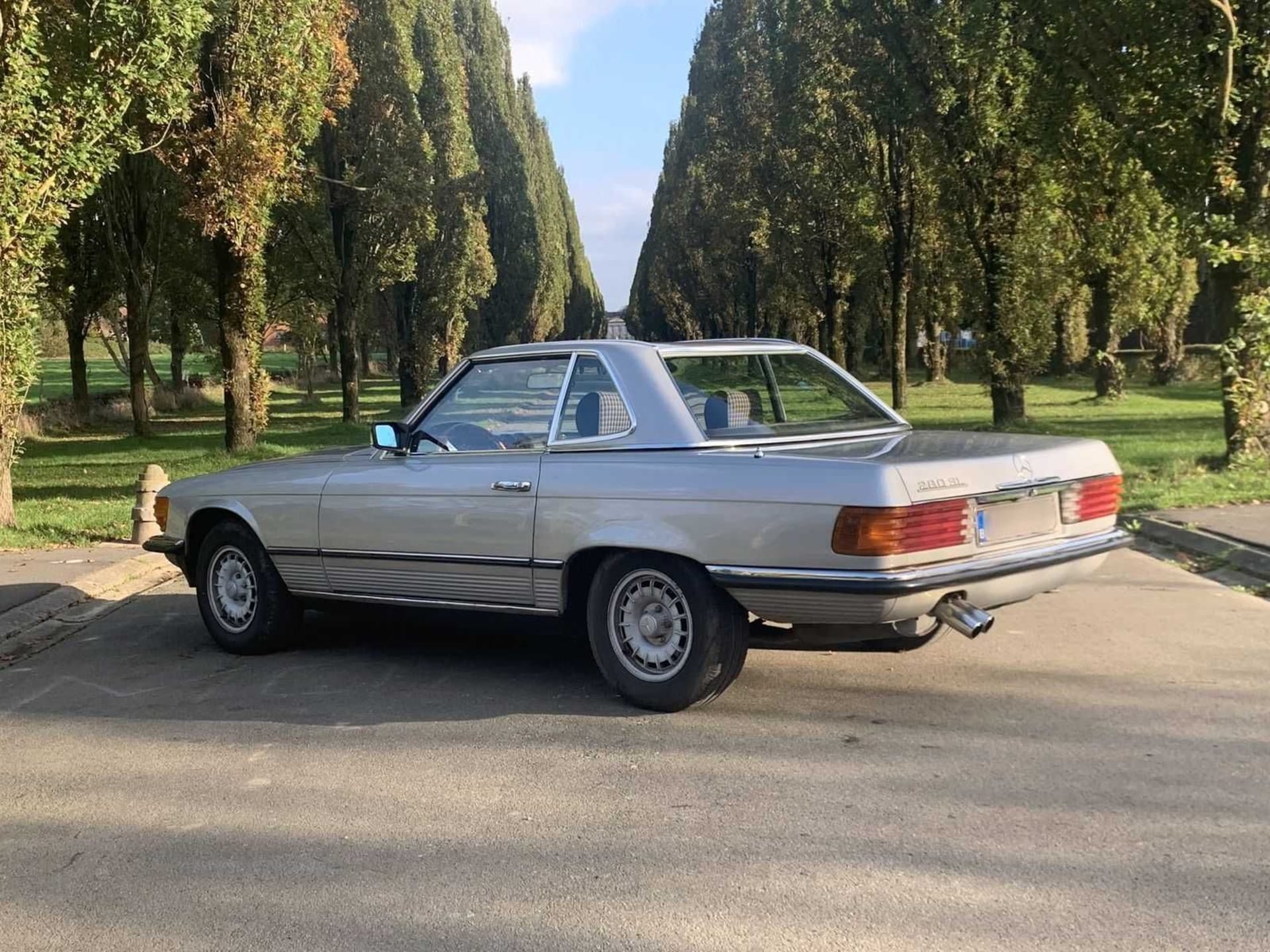 MERCEDES BENZ 280 Sl R107 1983 occasion extérieur (2)