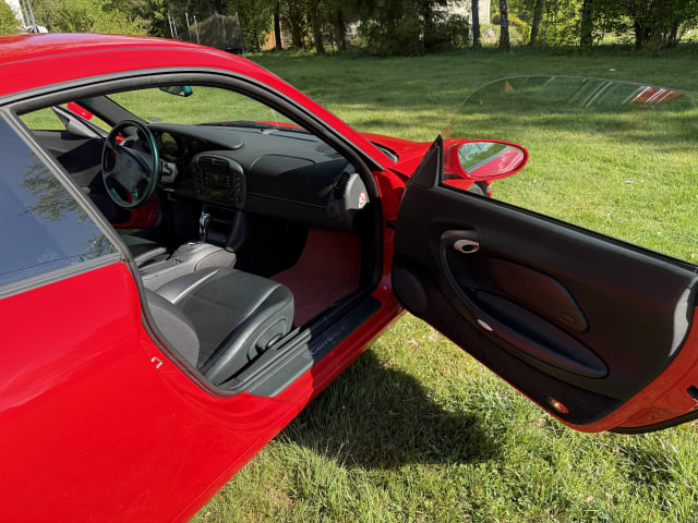Porsche 911 996.1 Carrera 4