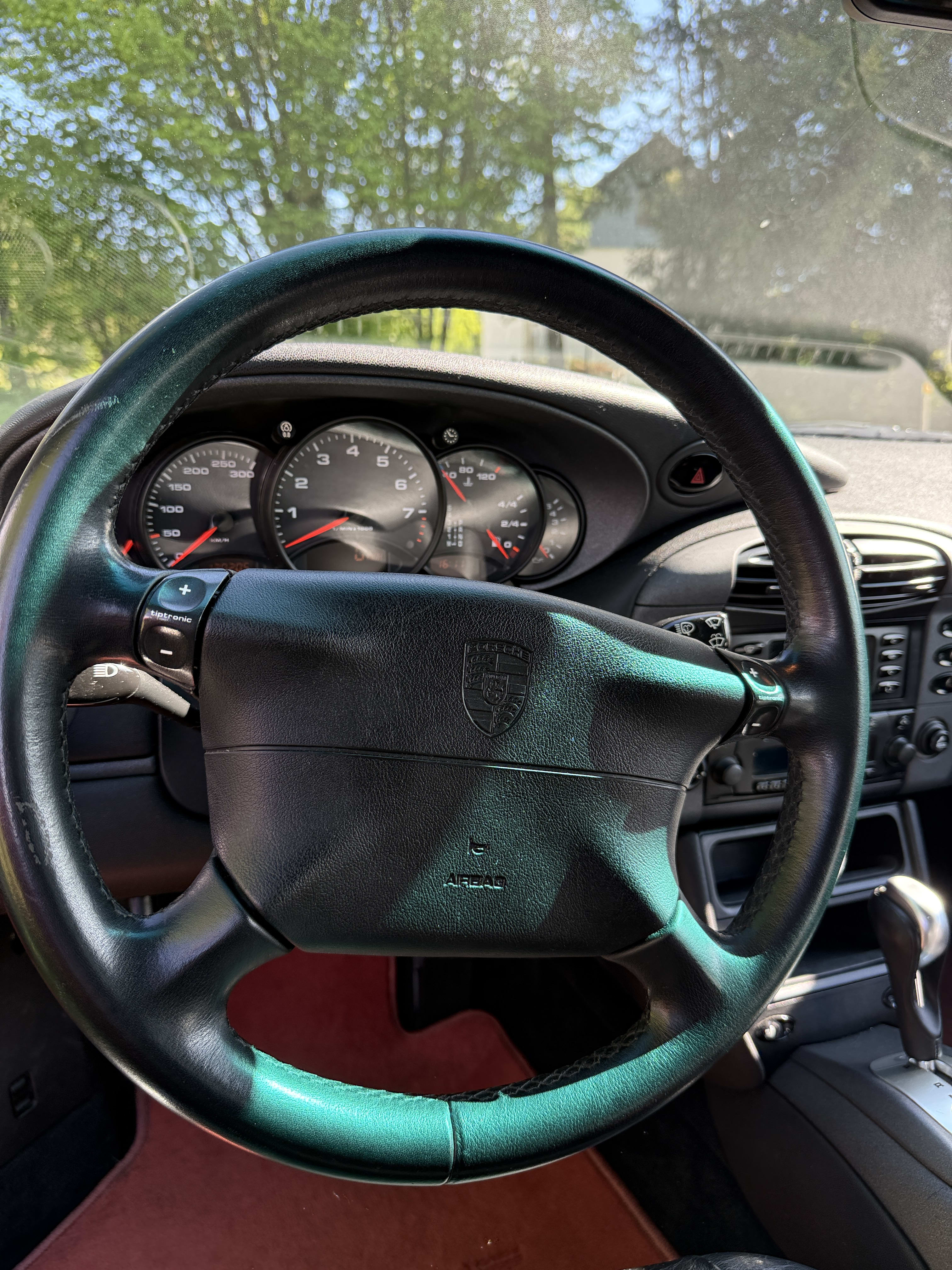 PORSCHE 911 996.1 Carrera 4 1999 used interior (1)