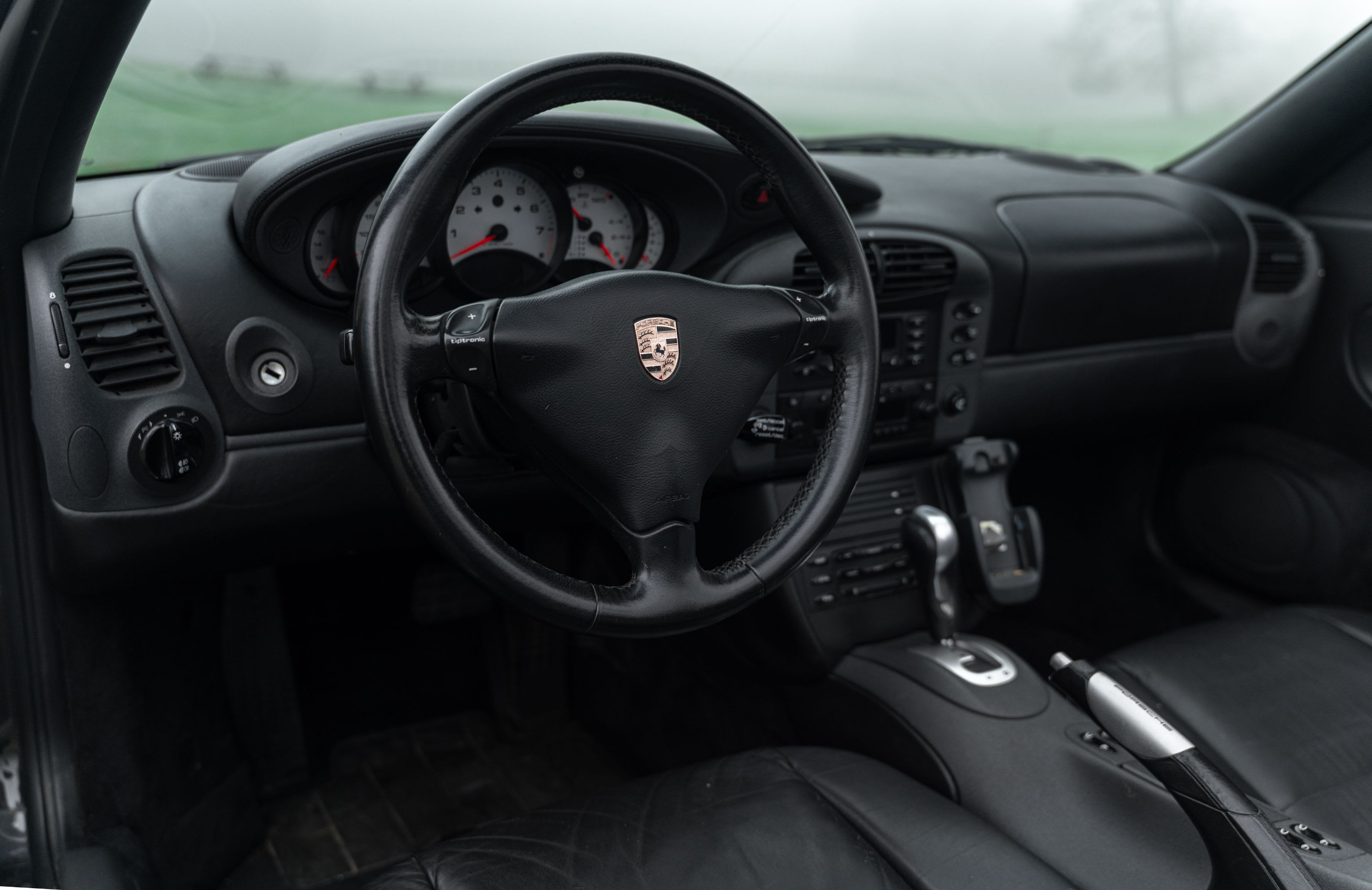 PORSCHE 911 996.1 Carrera 1999 occasion intérieur (1)