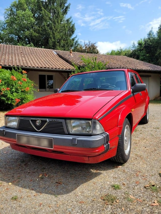 Alfa Romeo 75 Turbo