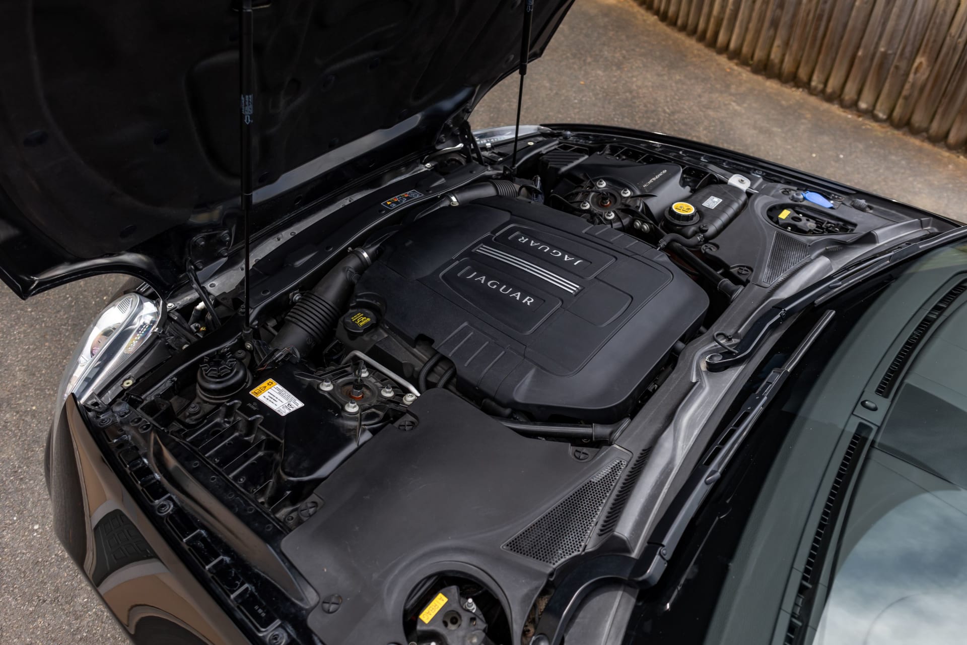 JAGUAR Xk X150 Portfolio  2011 used mechanical (1)