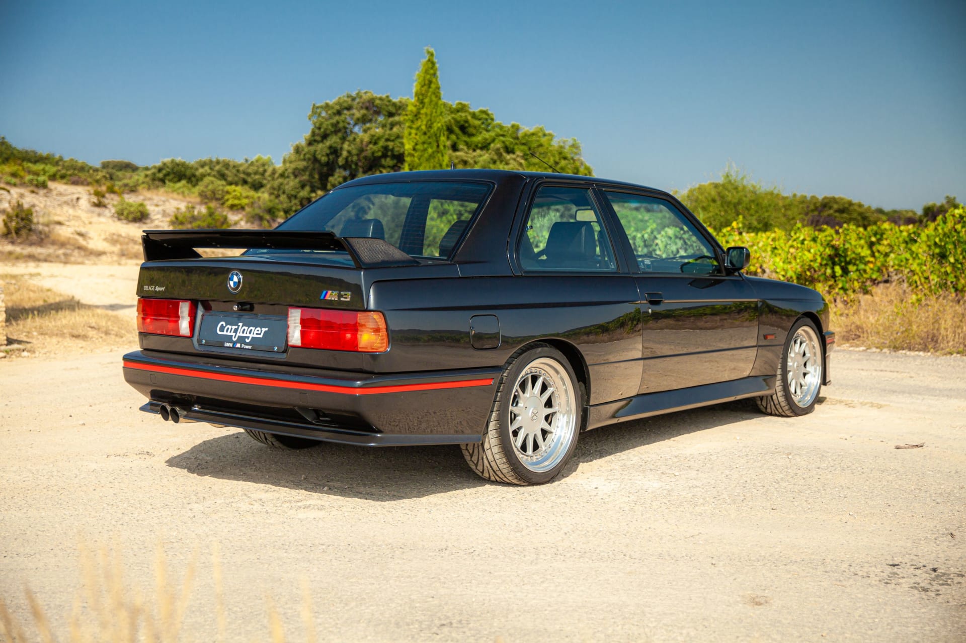 BMW M3 E30 1990 used exterior (2)