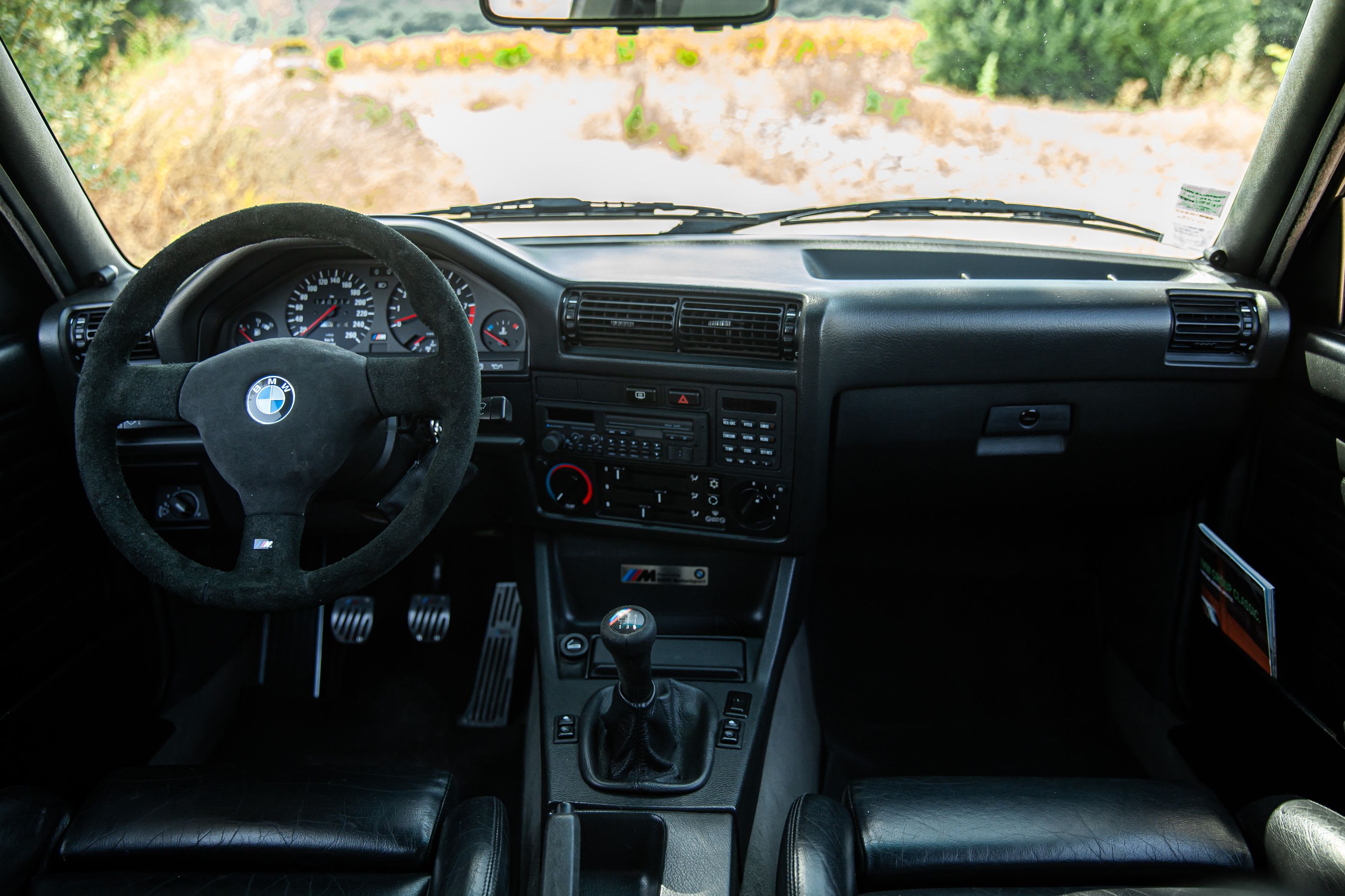 BMW M3 E30 1990 occasion intérieur (1)