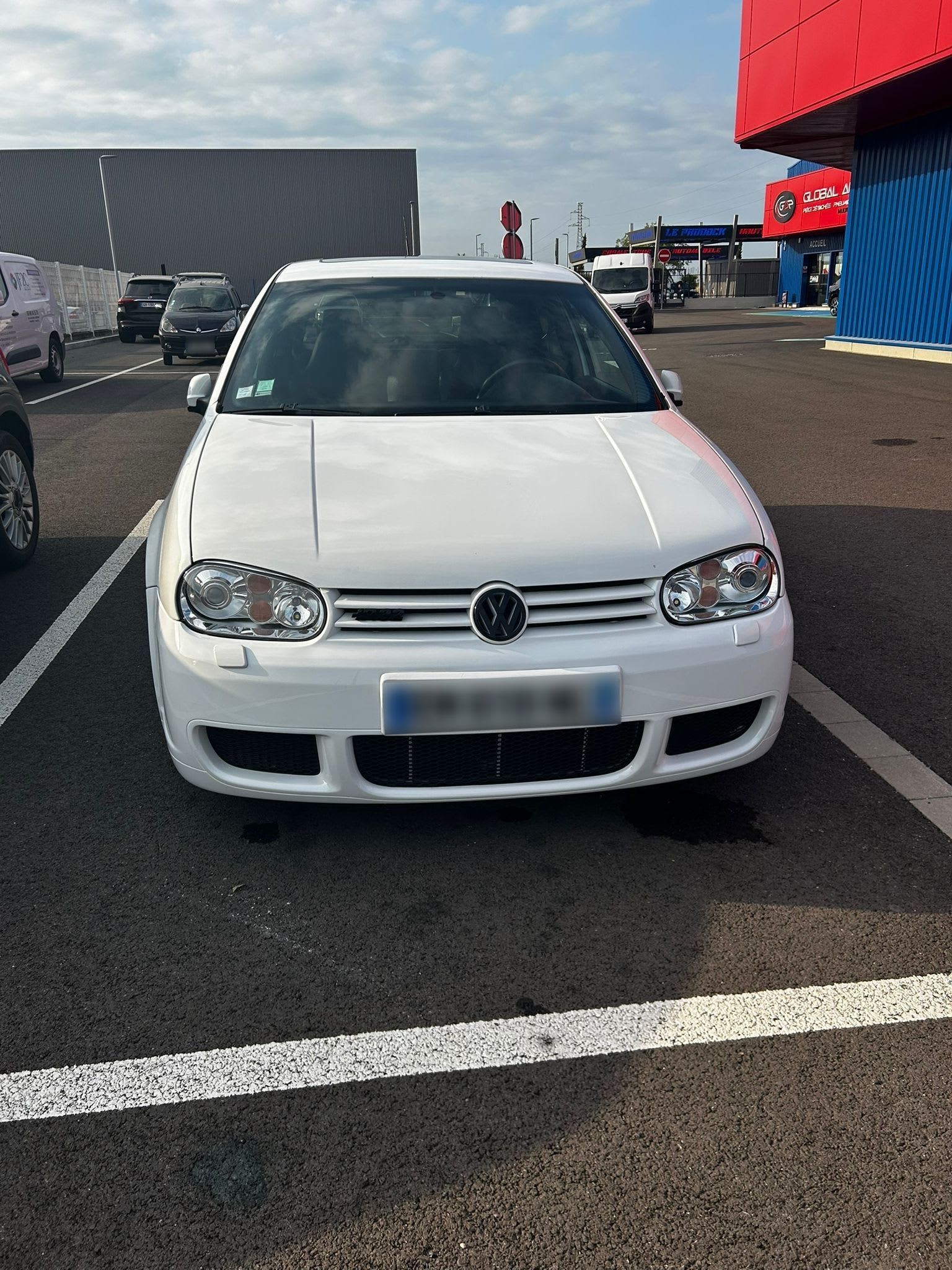 Volkswagen Golf Iv R32