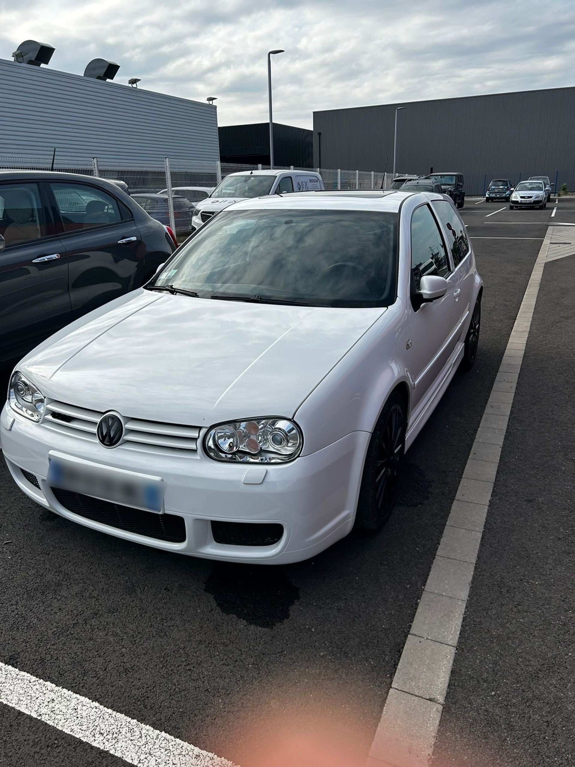 Volkswagen Golf Iv R32