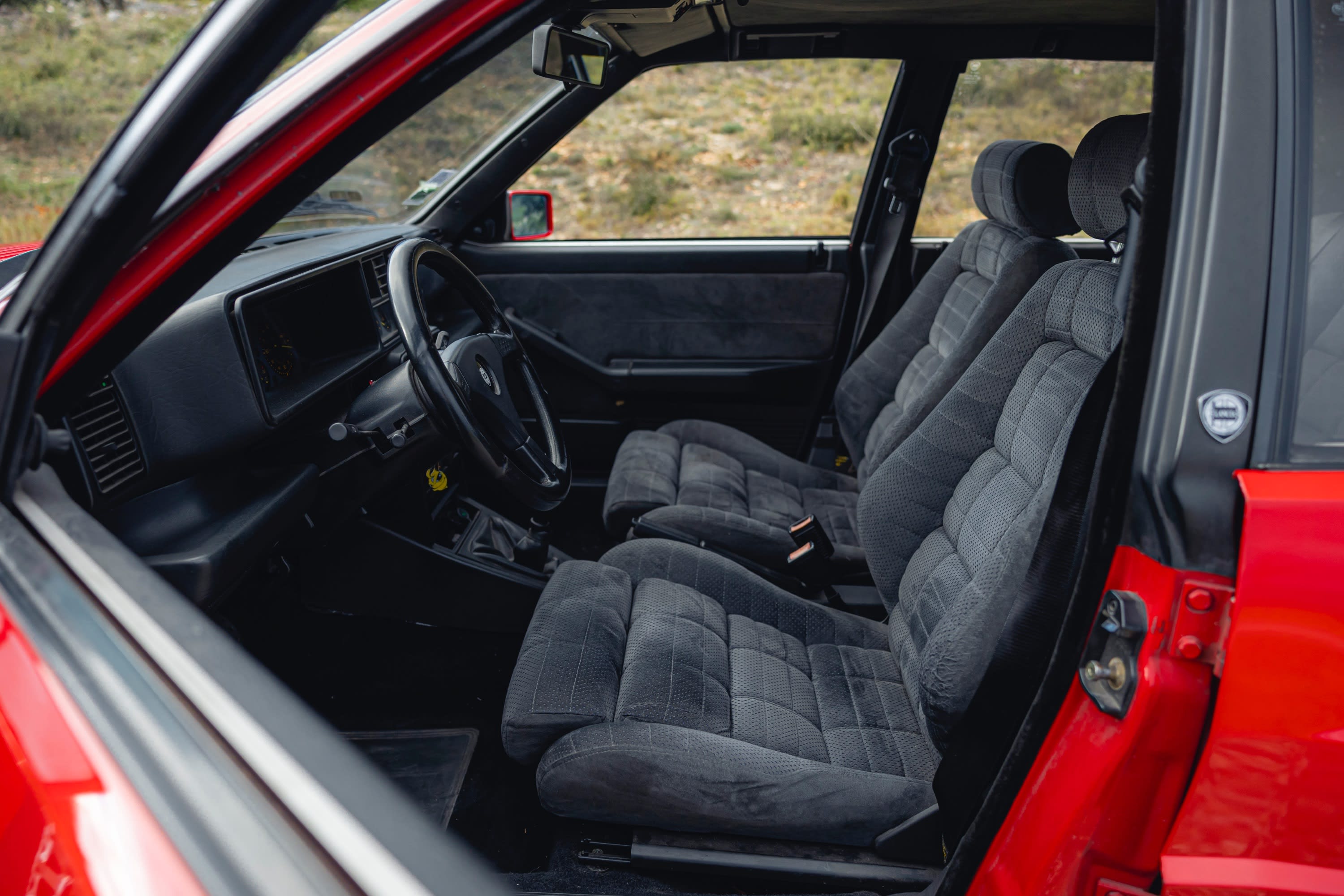 LANCIA Delta Hf Integrale Evolution I 1992 occasion intérieur (1)