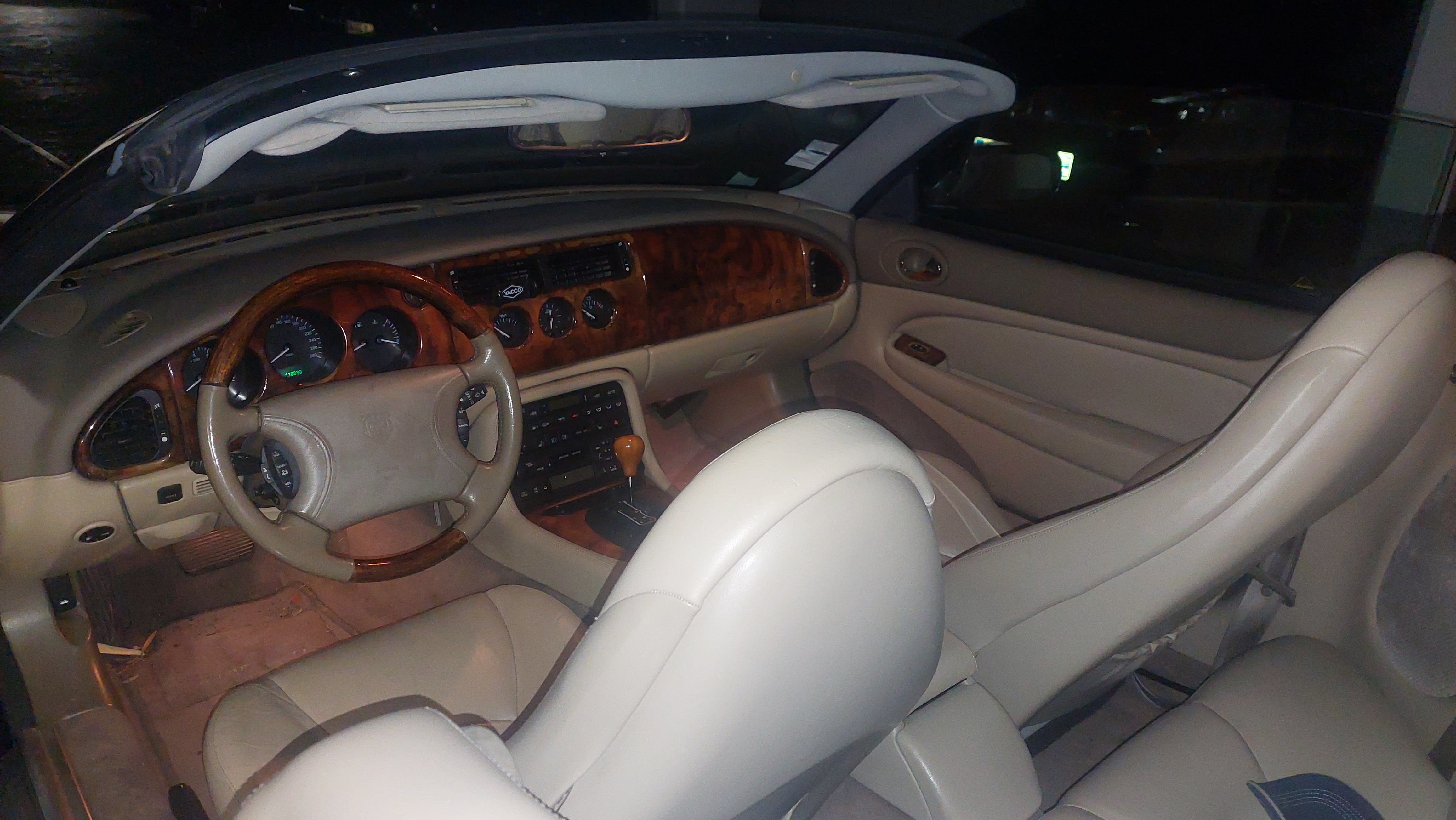 JAGUAR Xk8 4.0 1998 used interior (1)