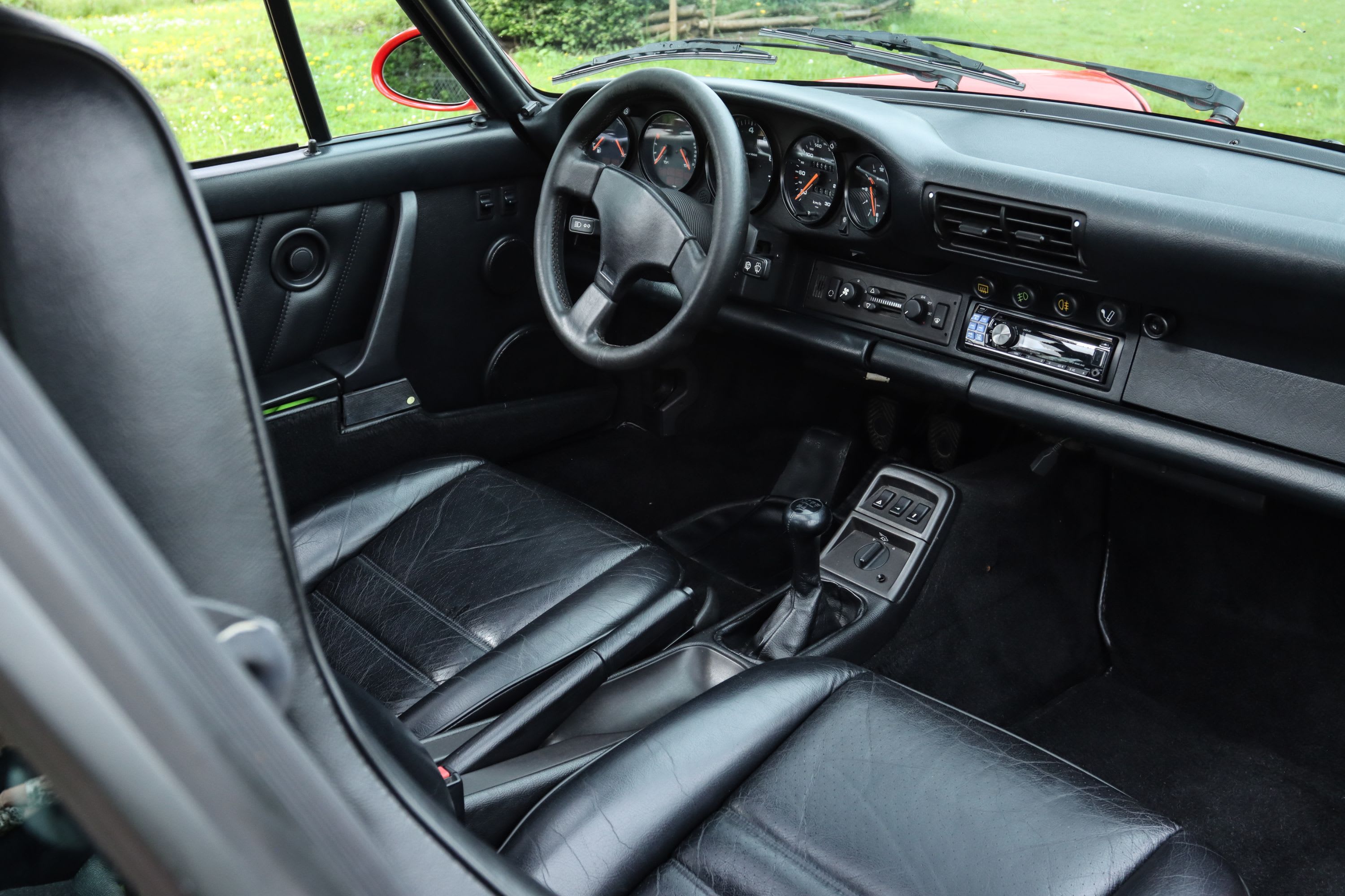 PORSCHE 911 964 Carrera 2 1990 occasion intérieur (1)