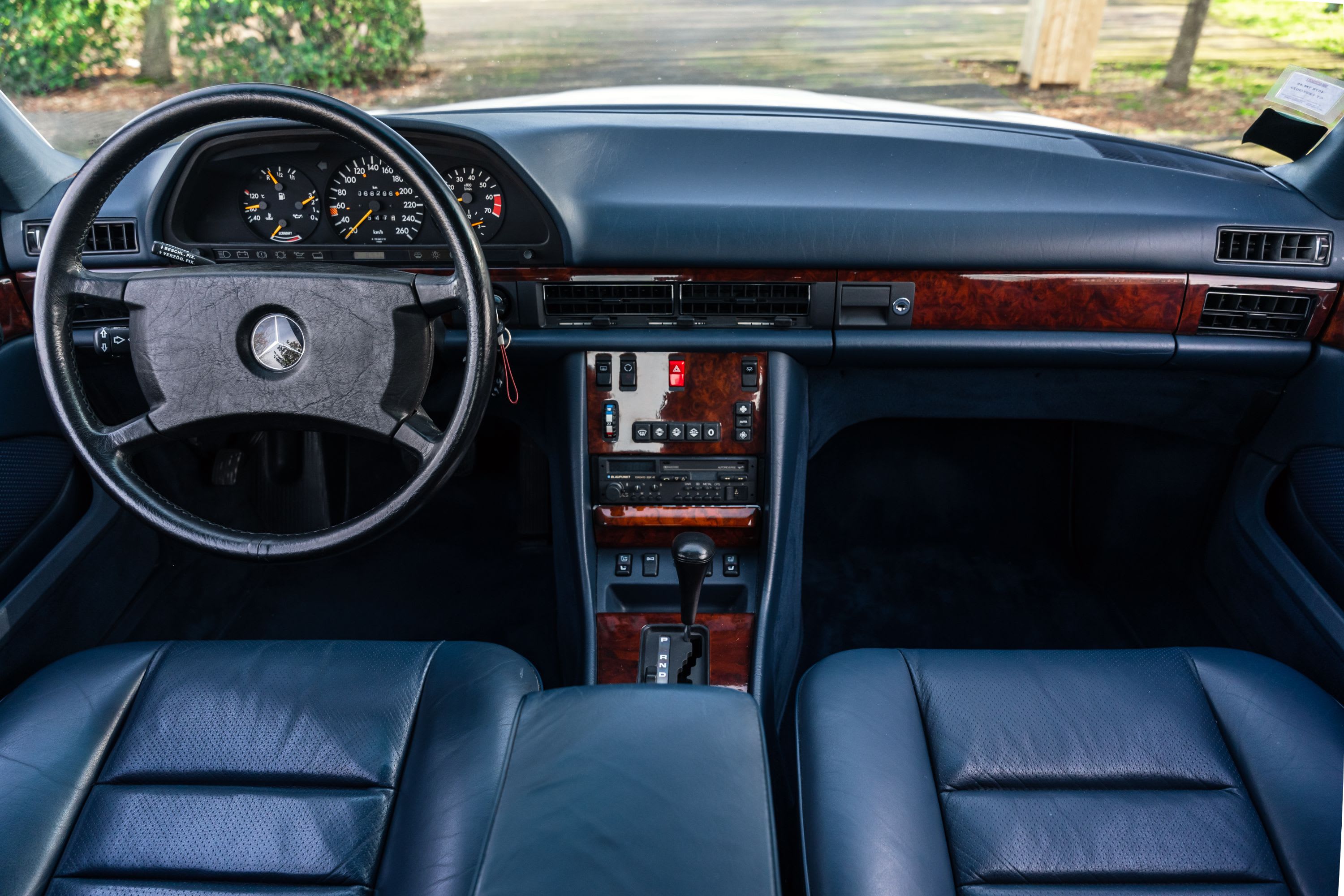MERCEDES BENZ Classe S 560 Sec W126 1987 occasion intérieur (1)