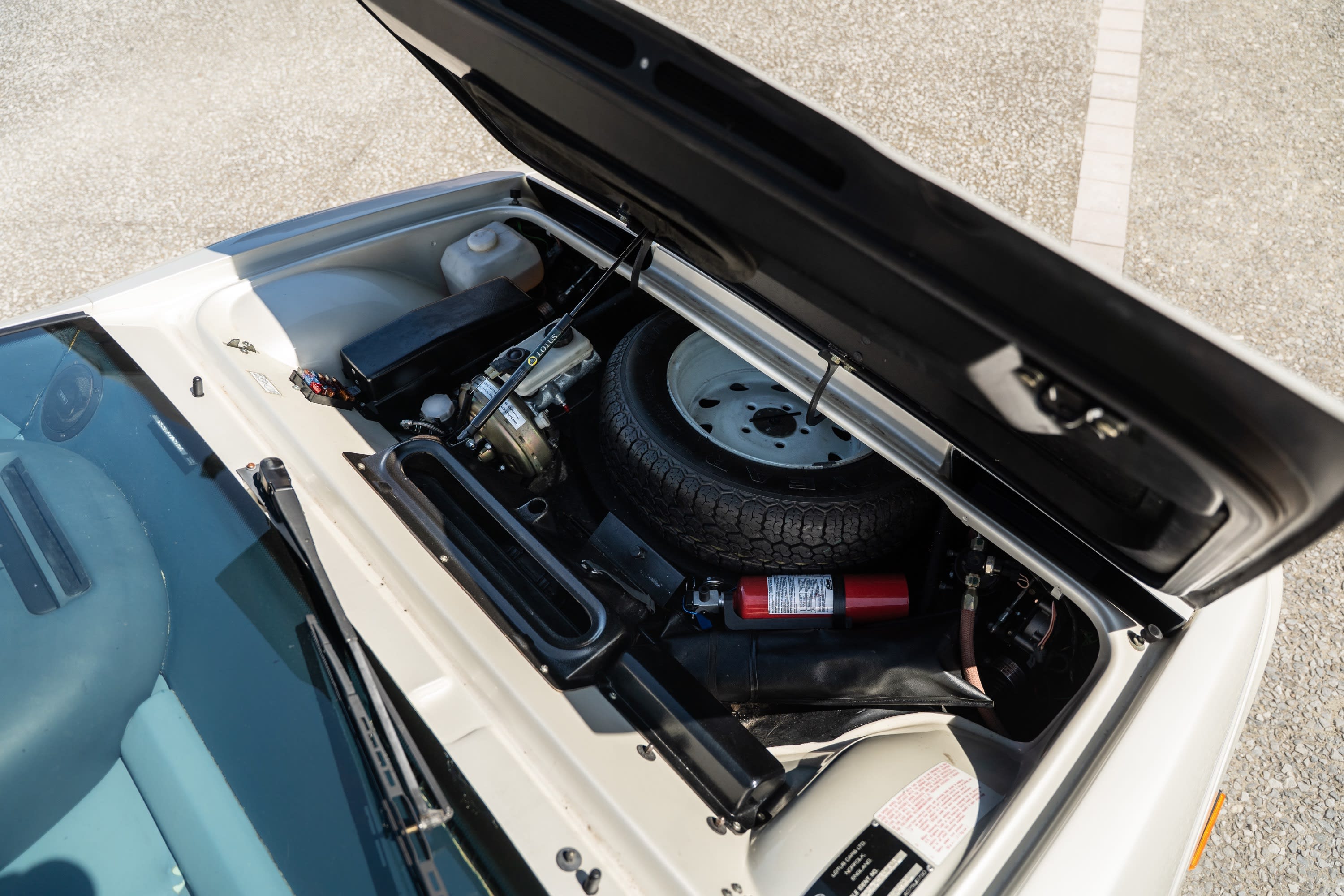 LOTUS Esprit 2.2 Turbo 1988 occasion mécanique (1)