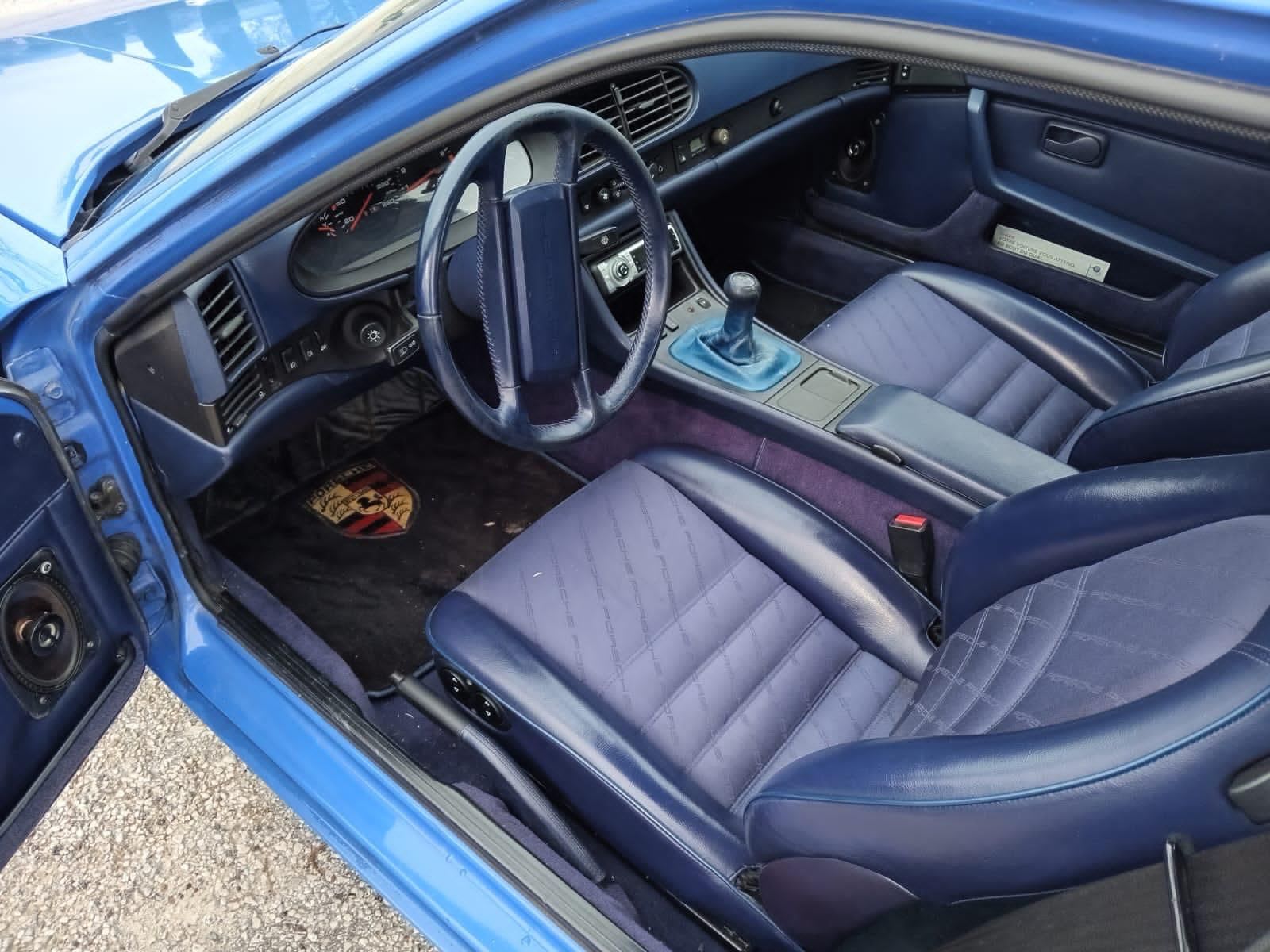 Porsche 944 S2