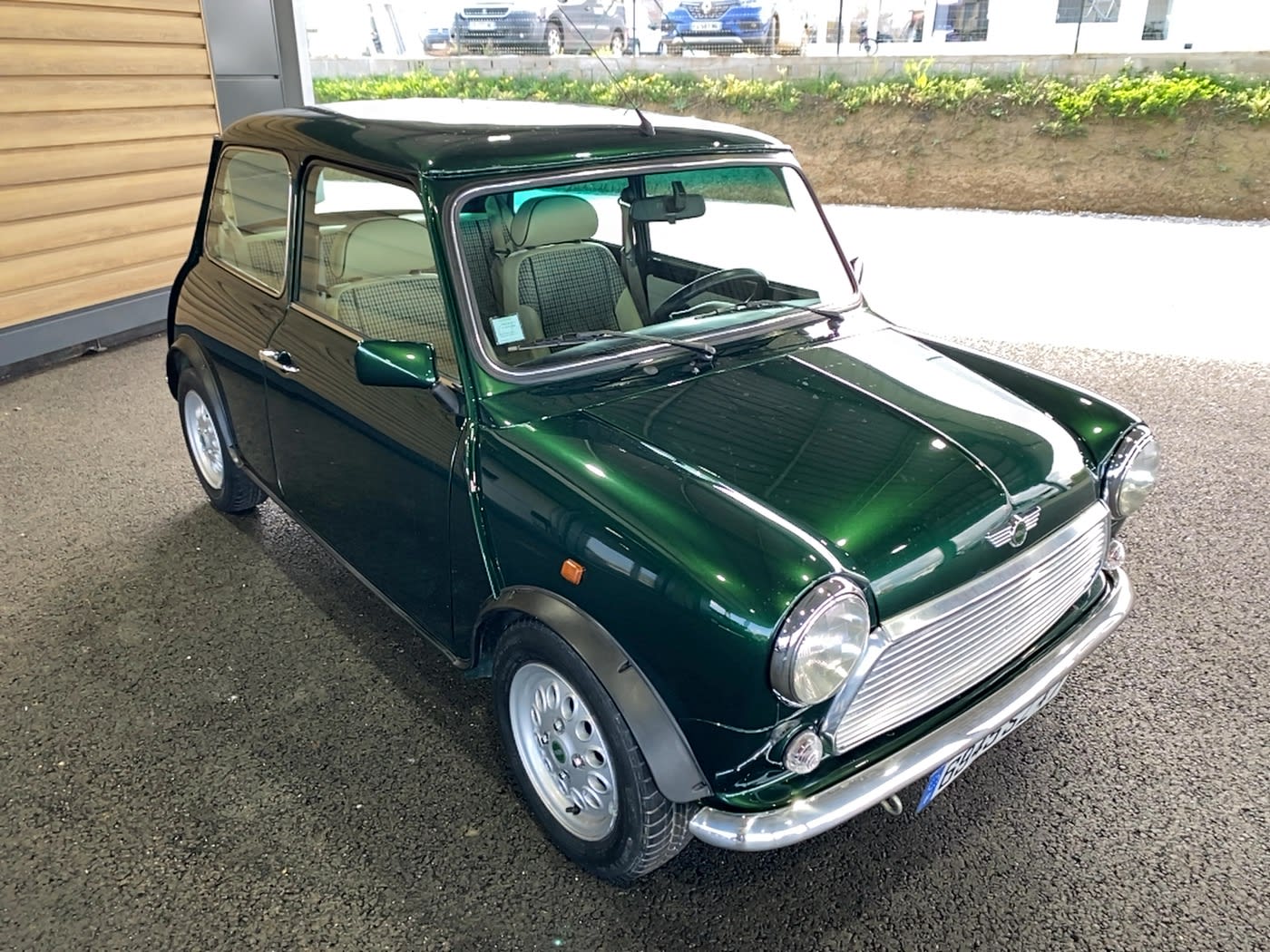 ROVER Mini  1.300 Mpi 2000 occasion extérieur (2)