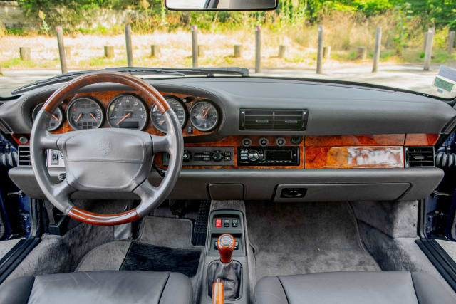 Porsche 911 993 Carrera 4