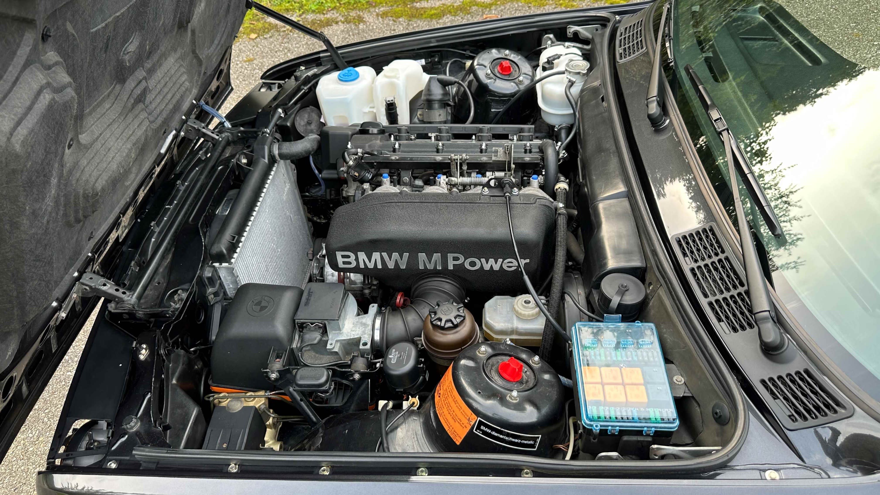 BMW M3 E30 1986 usado mecánico (1)