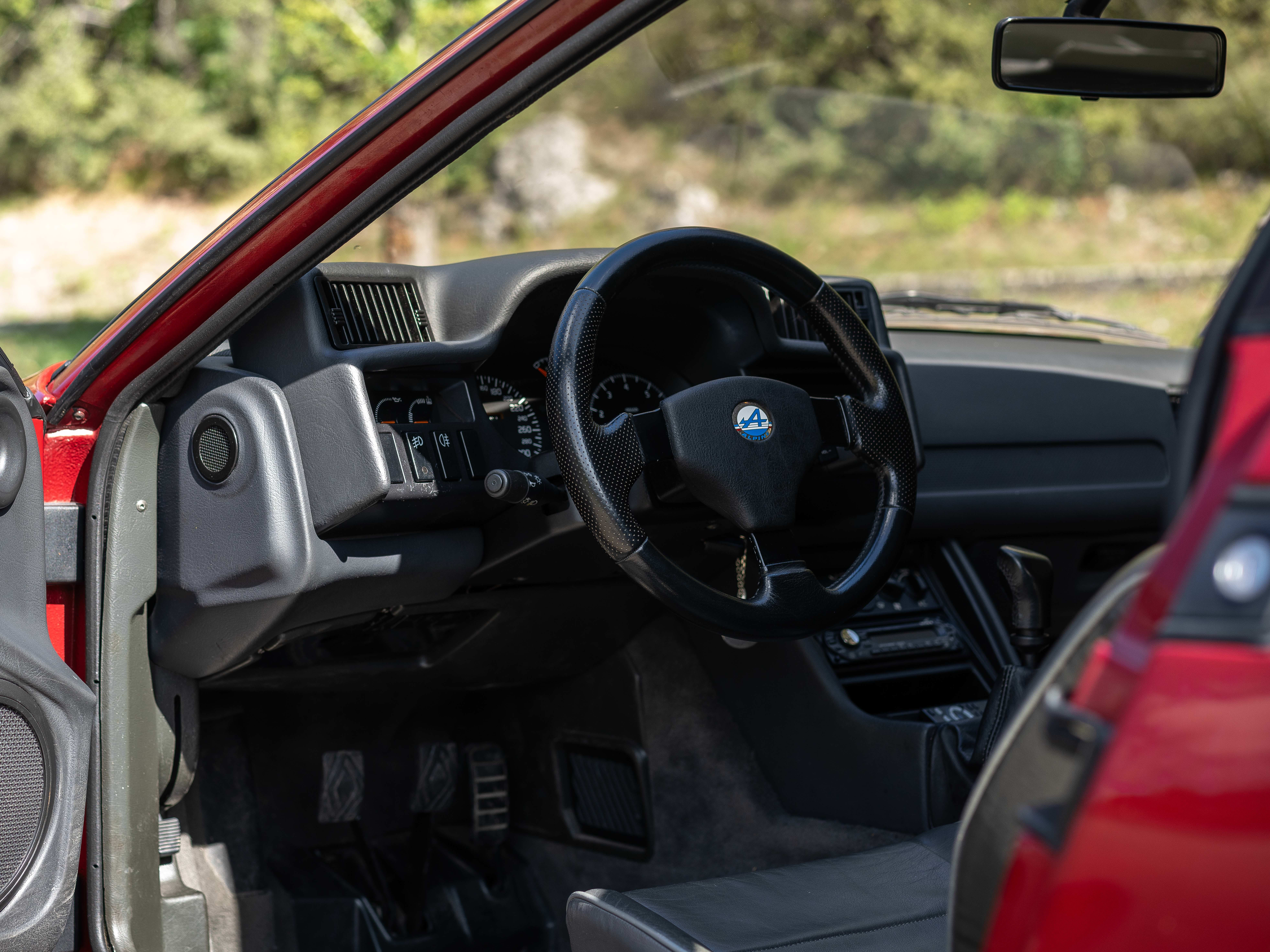 ALPINE A610 Turbo 1994 used interior (1)