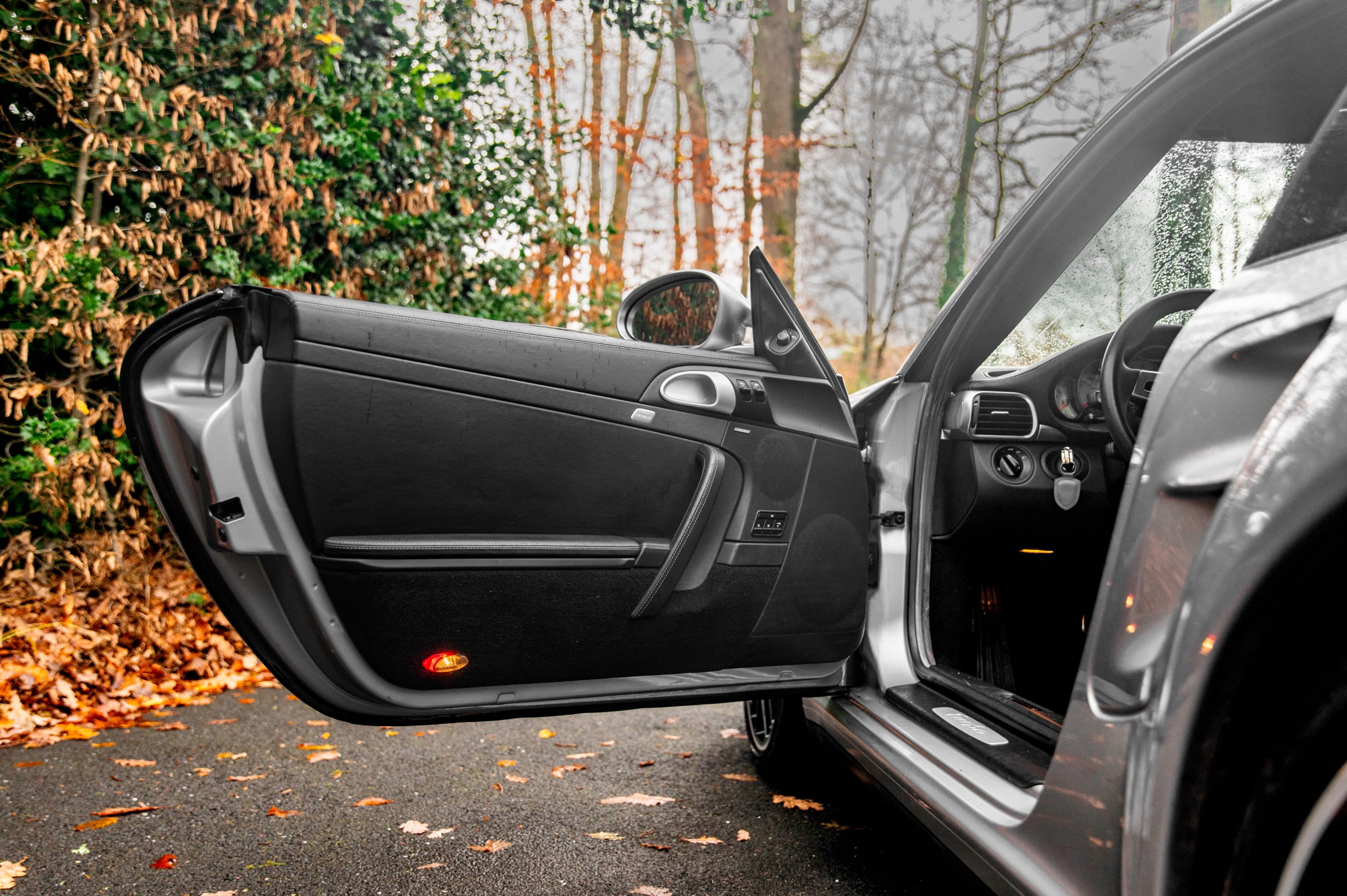 PORSCHE 911 997.2 Turbo 2011 used interior (1)